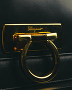 "Salvatore Ferragamo" 90's-00's Classic gancini leather shoulder bag