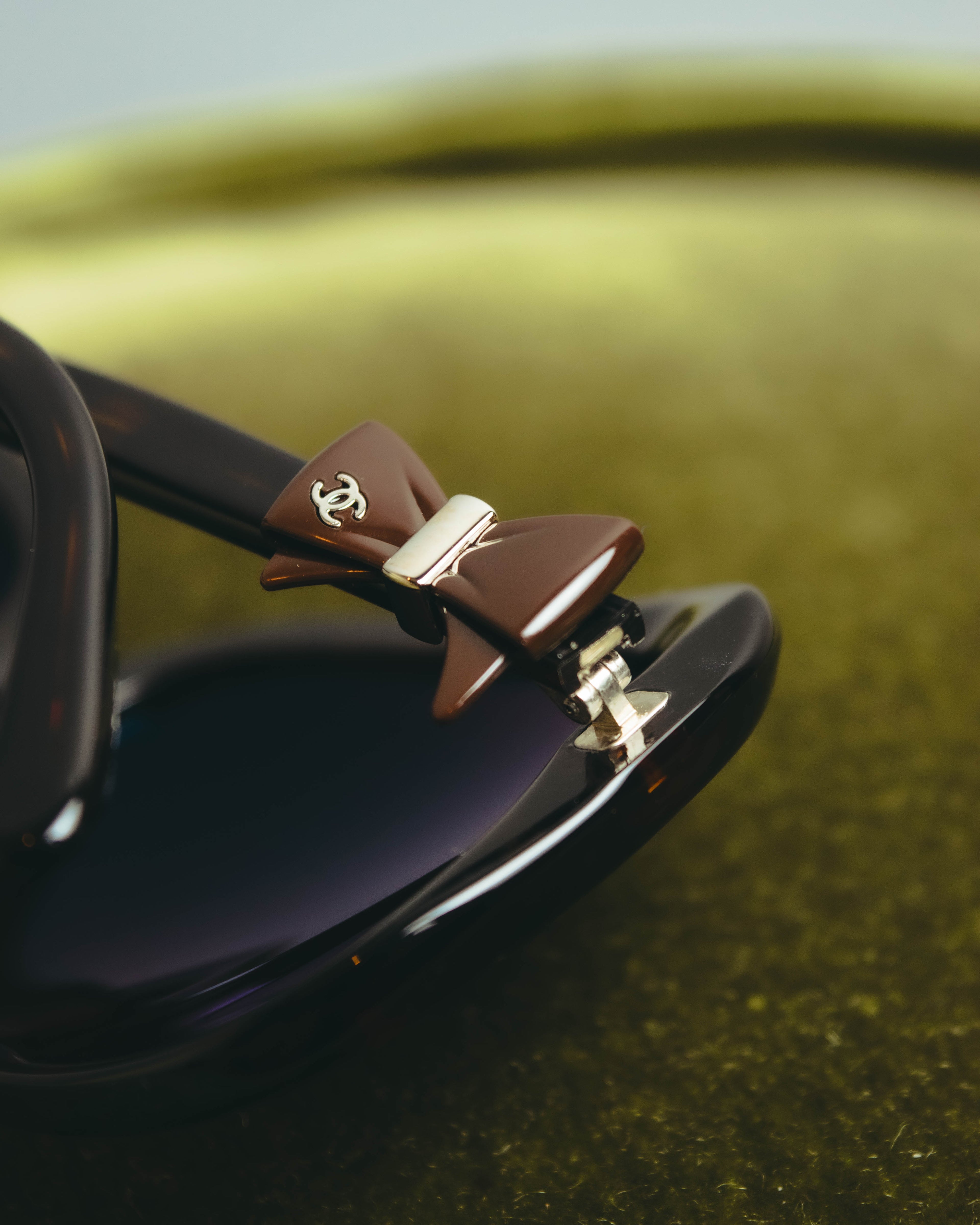 "CHANEL" 00's-10's Iconic bow sunglasses