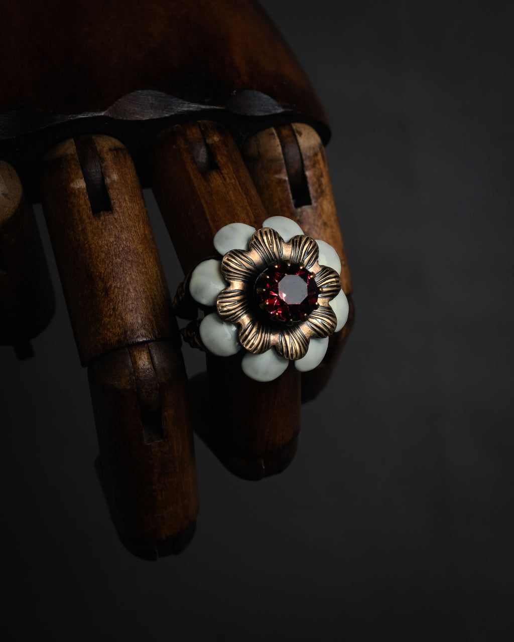 –SPECIAL– “GUCCI” 2010’s sculptural flower ring