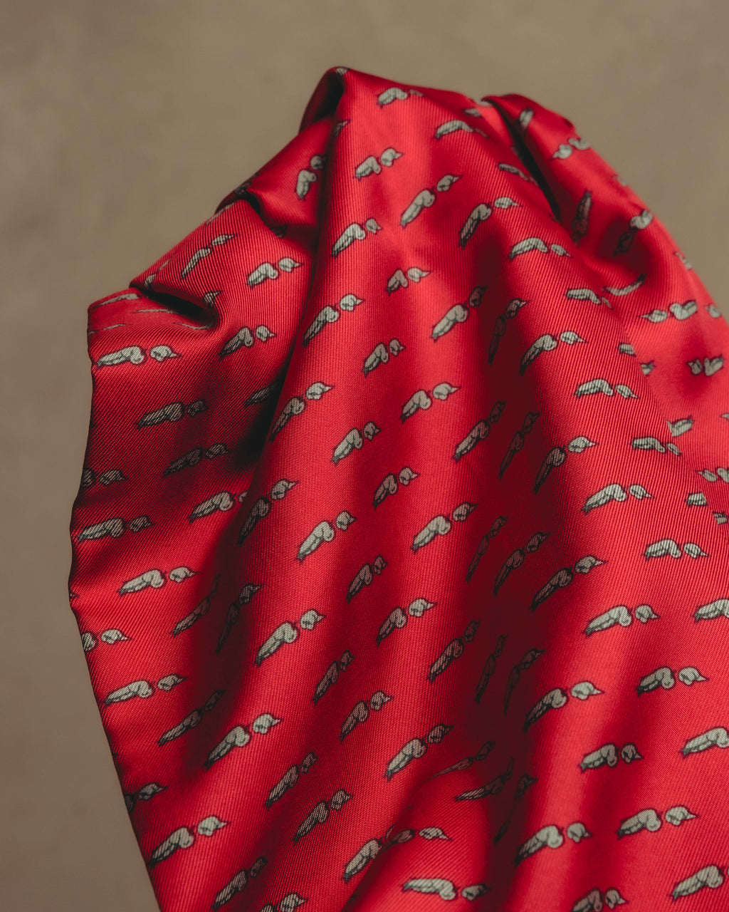 "Hermès" 80's-90's Patterned silk scarf tie