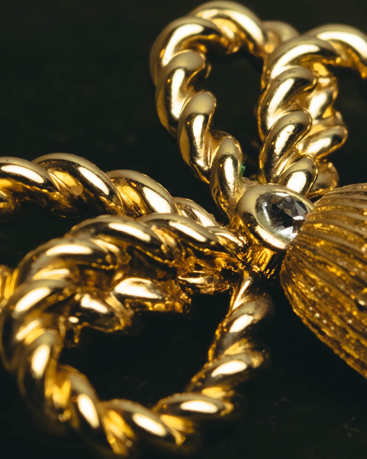 "Christian Dior" 80's-90's Gold tone ribbon tassel brooch