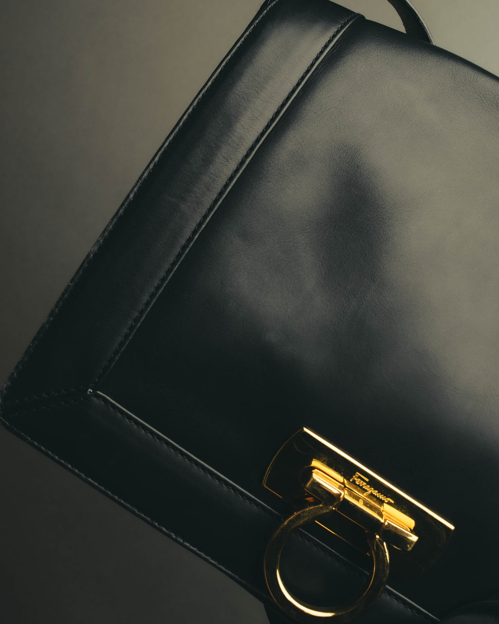 "Salvatore Ferragamo" 90's-00's Classic gancini leather shoulder bag