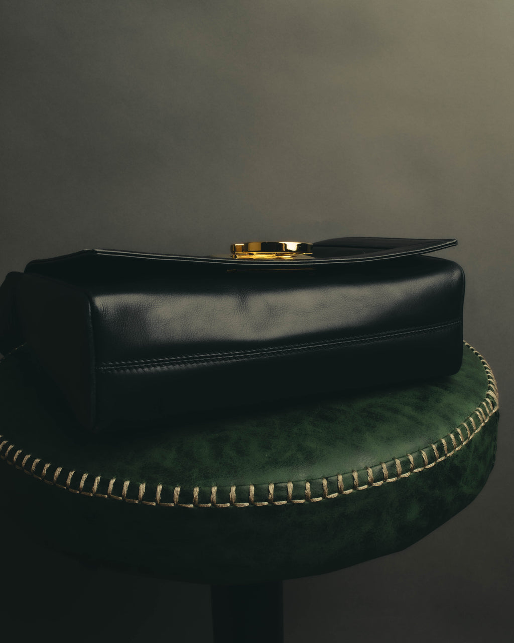 "Salvatore Ferragamo" 90's-00's Classic gancini leather shoulder bag