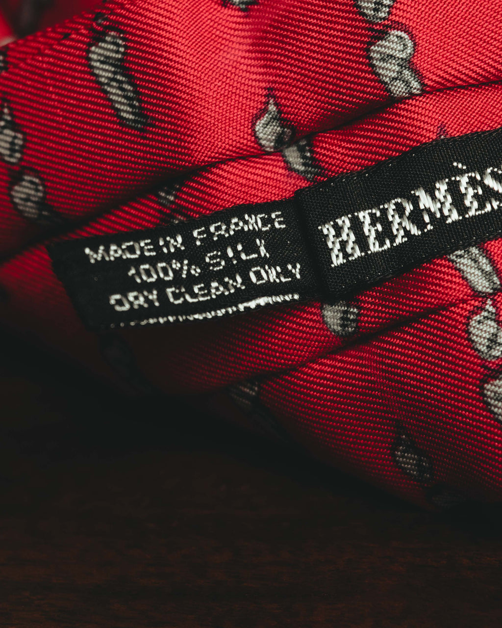 "Hermès" 80's-90's Patterned silk scarf tie
