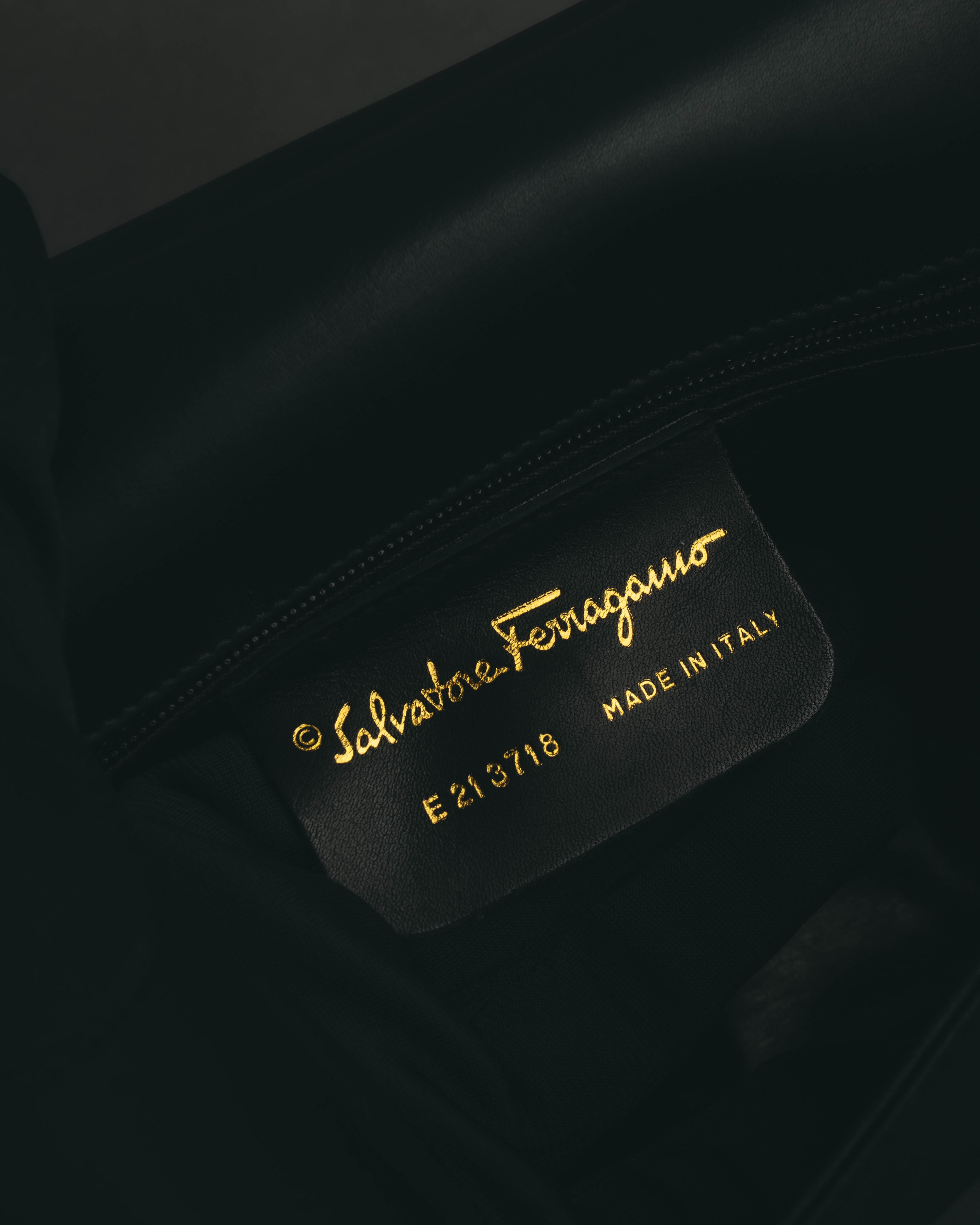 "Salvatore Ferragamo" 90's-00's Classic gancini leather shoulder bag