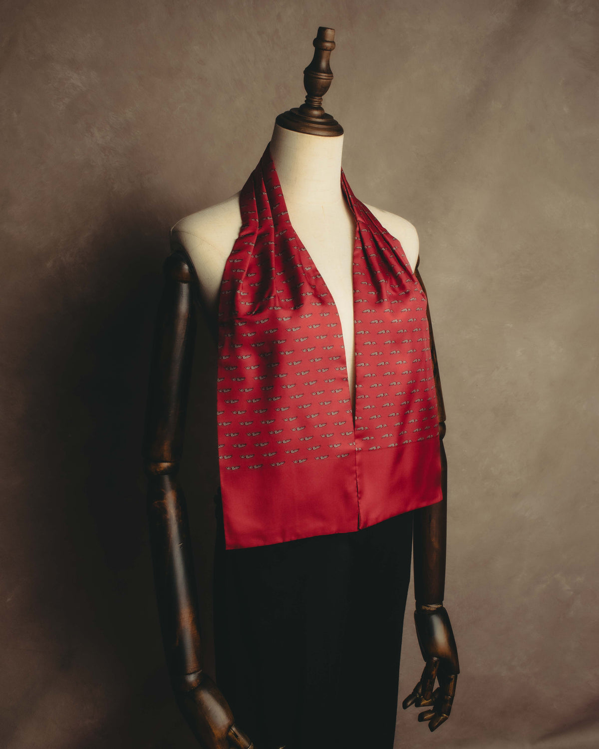 "Hermès" 80's-90's Patterned silk scarf tie