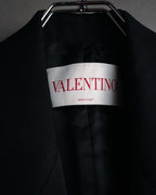 –SPECIAL– “VALENTINO” 2020’s Sculpted peak lapel jacket