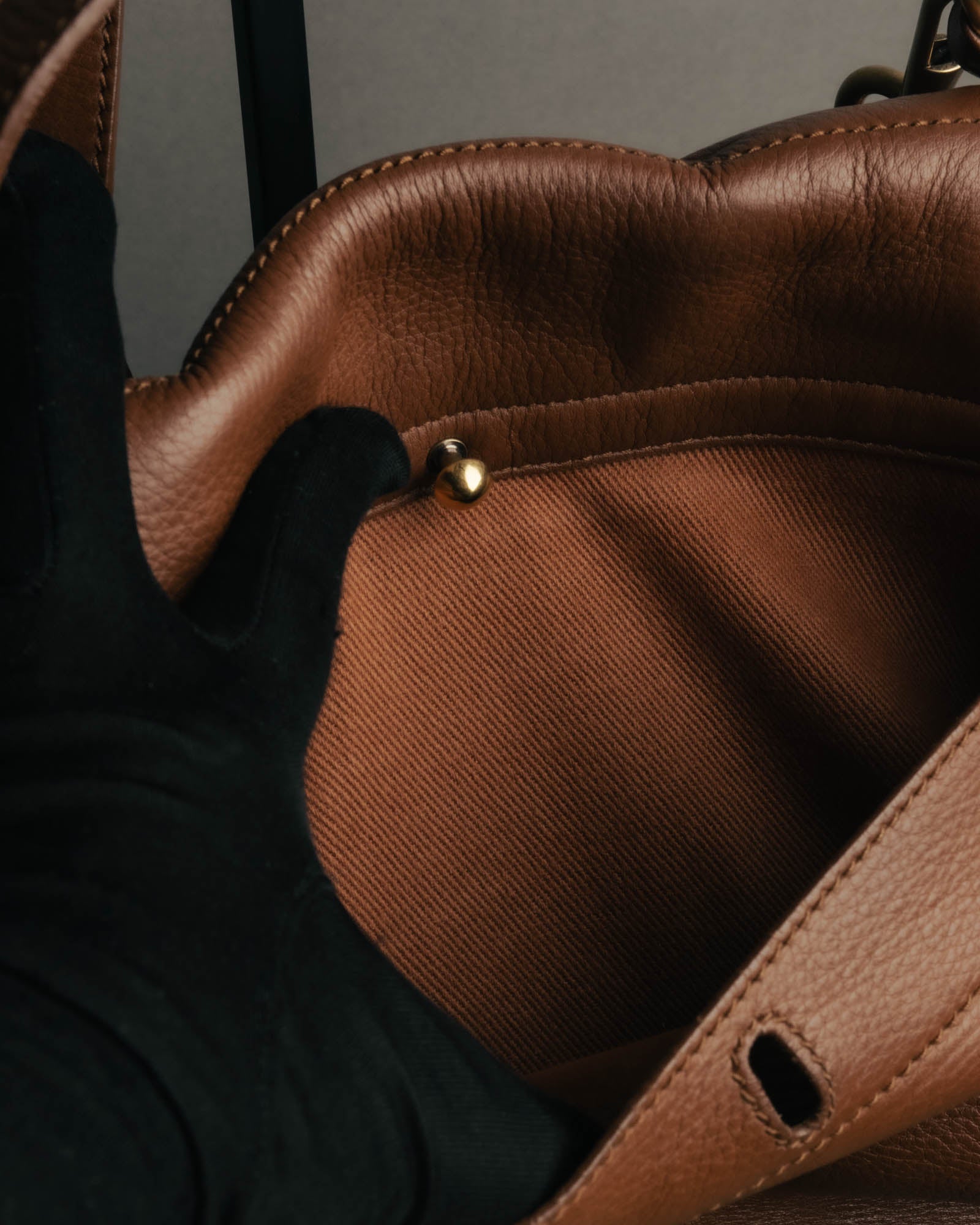"Yves Saint Laurent" 00's-10's Structured leather shoulder bag