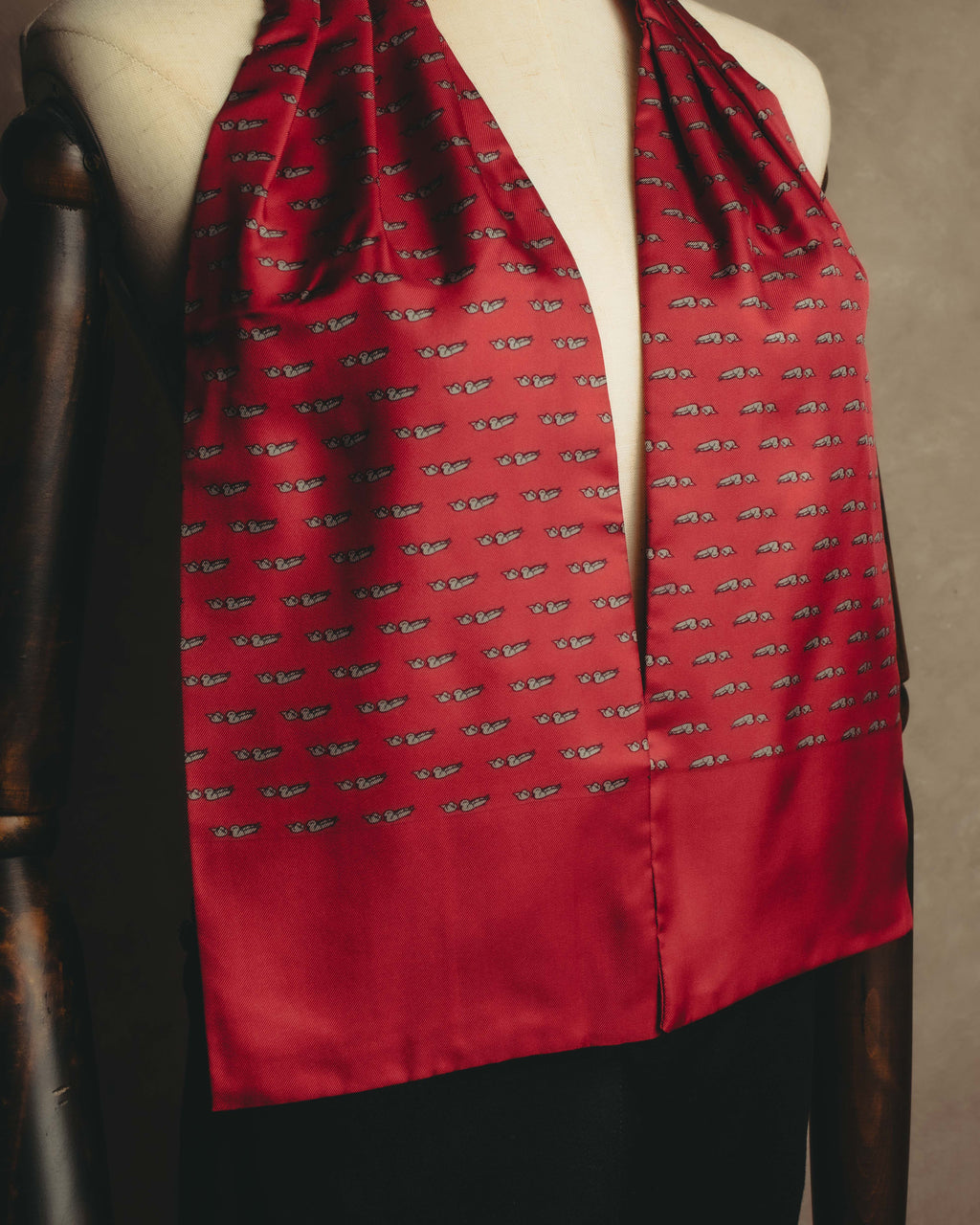 "Hermès" 80's-90's Patterned silk scarf tie