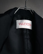 –SPECIAL– “VALENTINO” 2020’s Sculpted peak lapel jacket