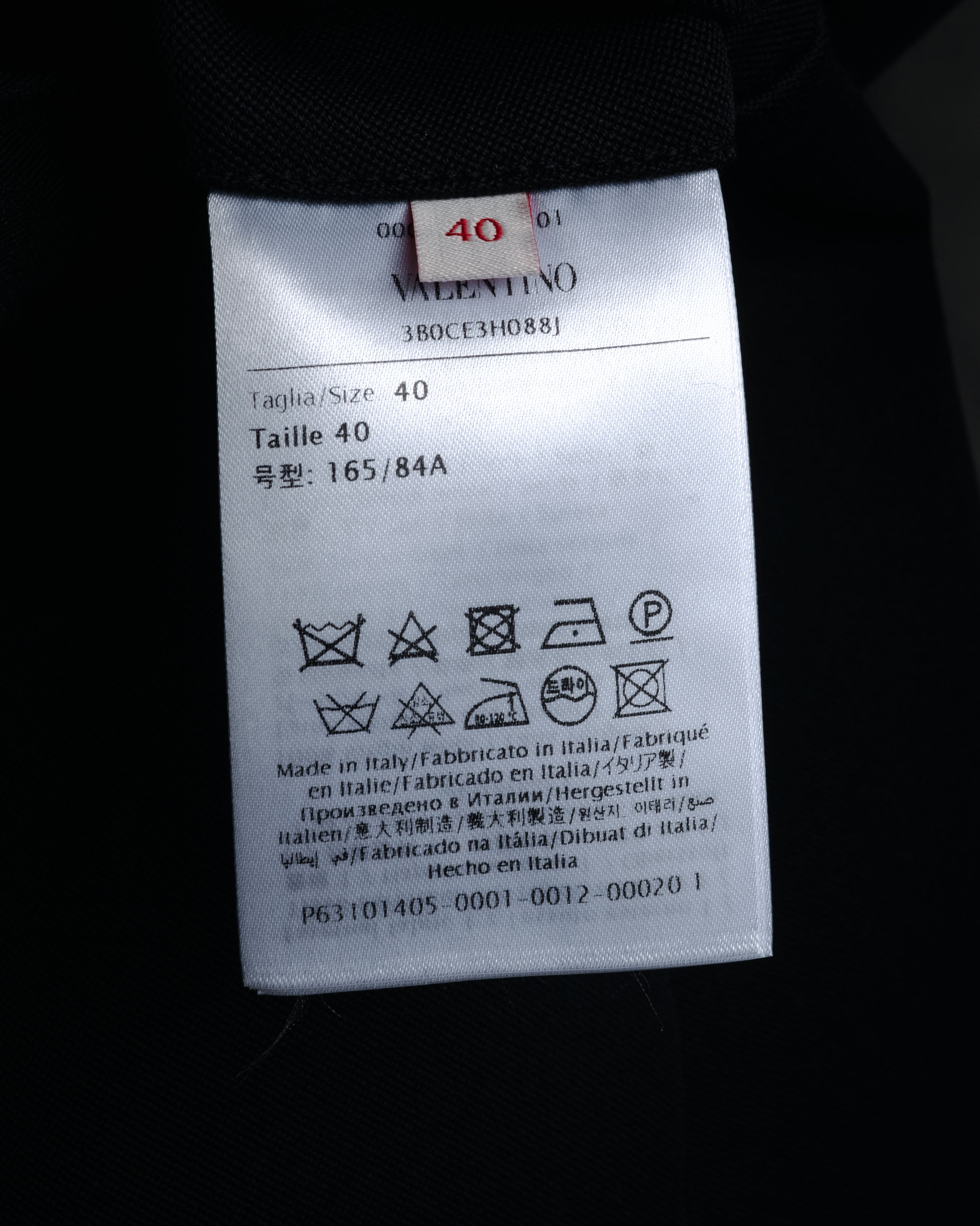 –SPECIAL– “VALENTINO” 2020’s Sculpted peak lapel jacket