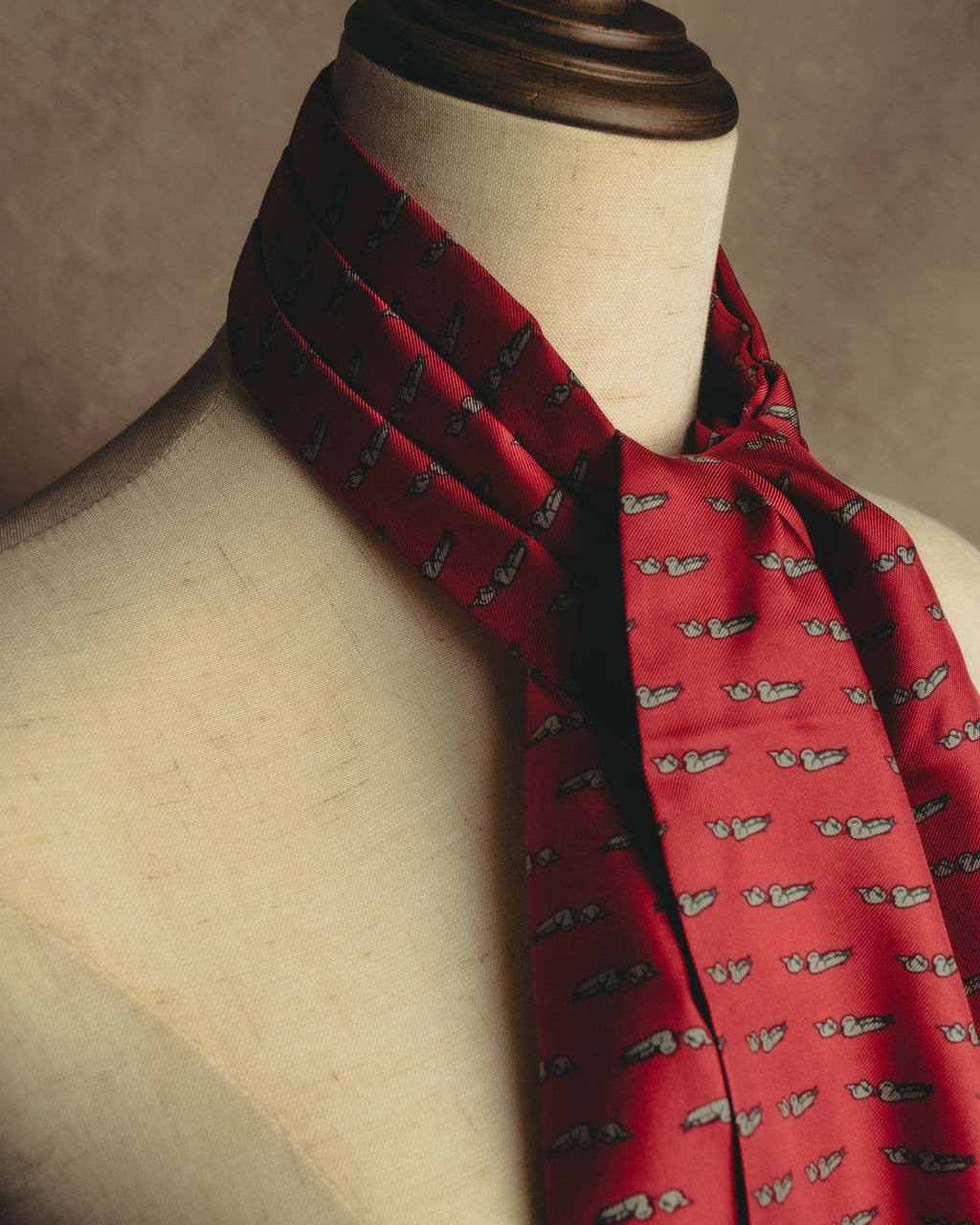 "Hermès" 80's-90's Patterned silk scarf tie