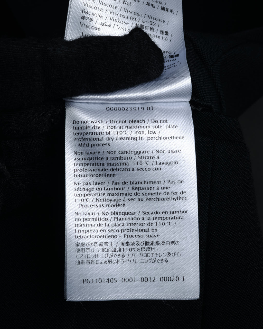 –SPECIAL– “VALENTINO” 2020’s Sculpted peak lapel jacket