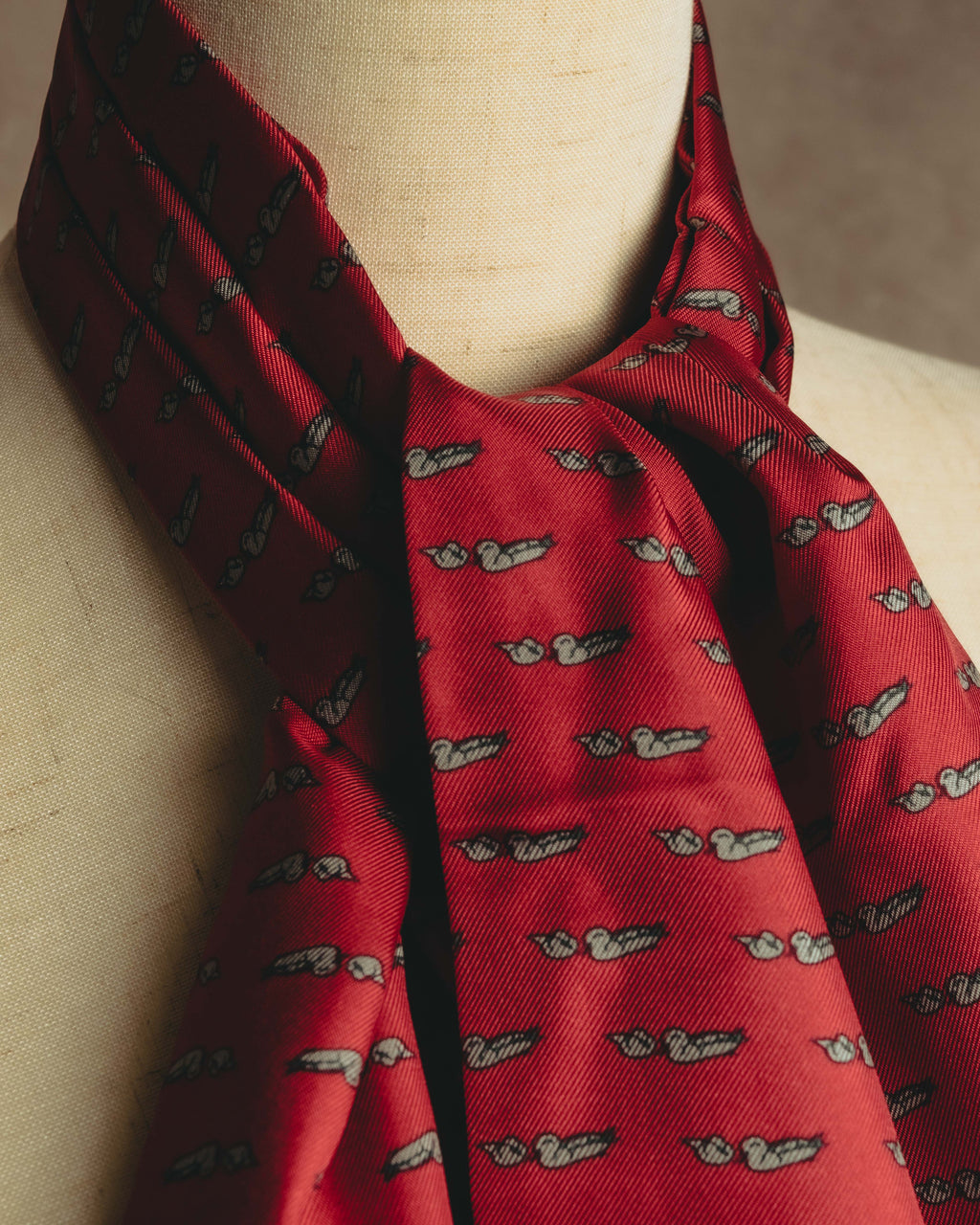 "Hermès" 80's-90's Patterned silk scarf tie