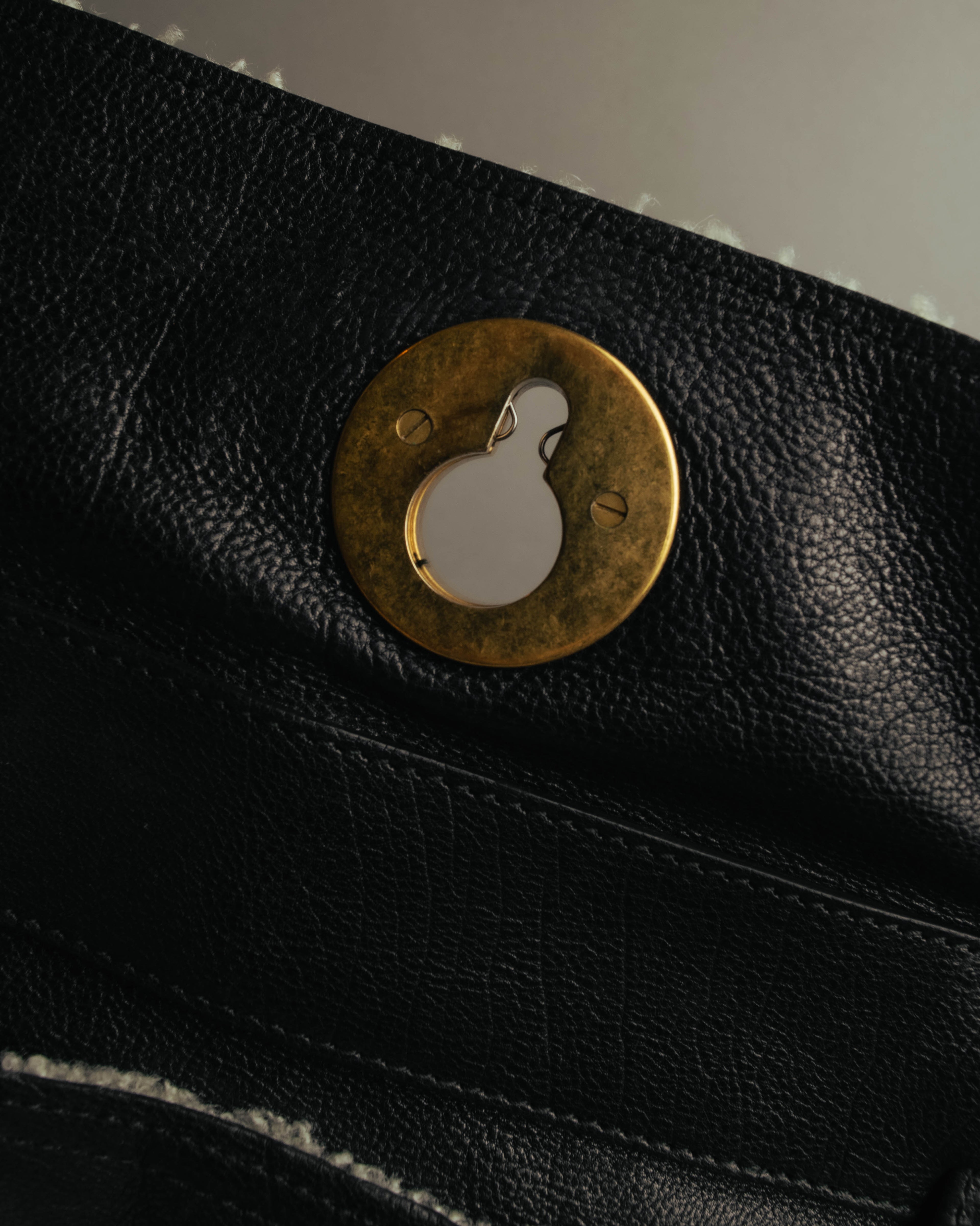 "Yves Saint Laurent" 00's-10's Shearling leather shoulder bag
