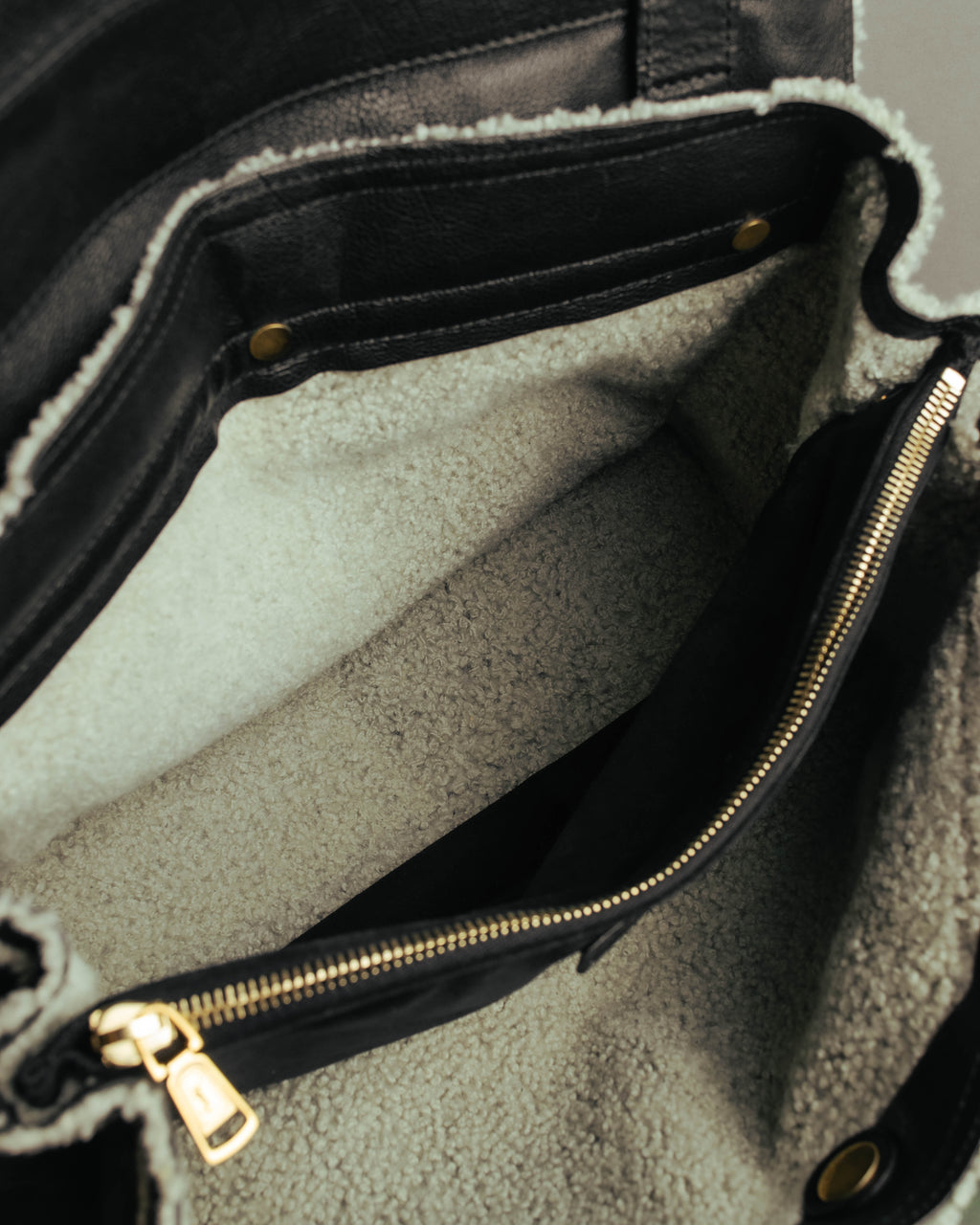 "Yves Saint Laurent" 00's-10's Shearling leather shoulder bag