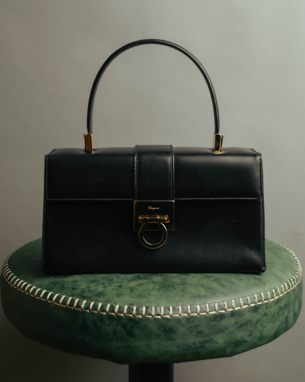 "Salvatore Ferragamo" 90's-00's Structured leather top handle handbag