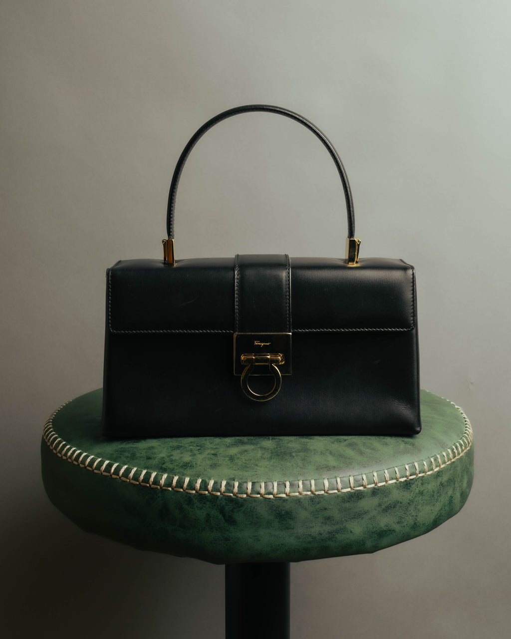 "Salvatore Ferragamo" 90's-00's Structured leather top handle handbag
