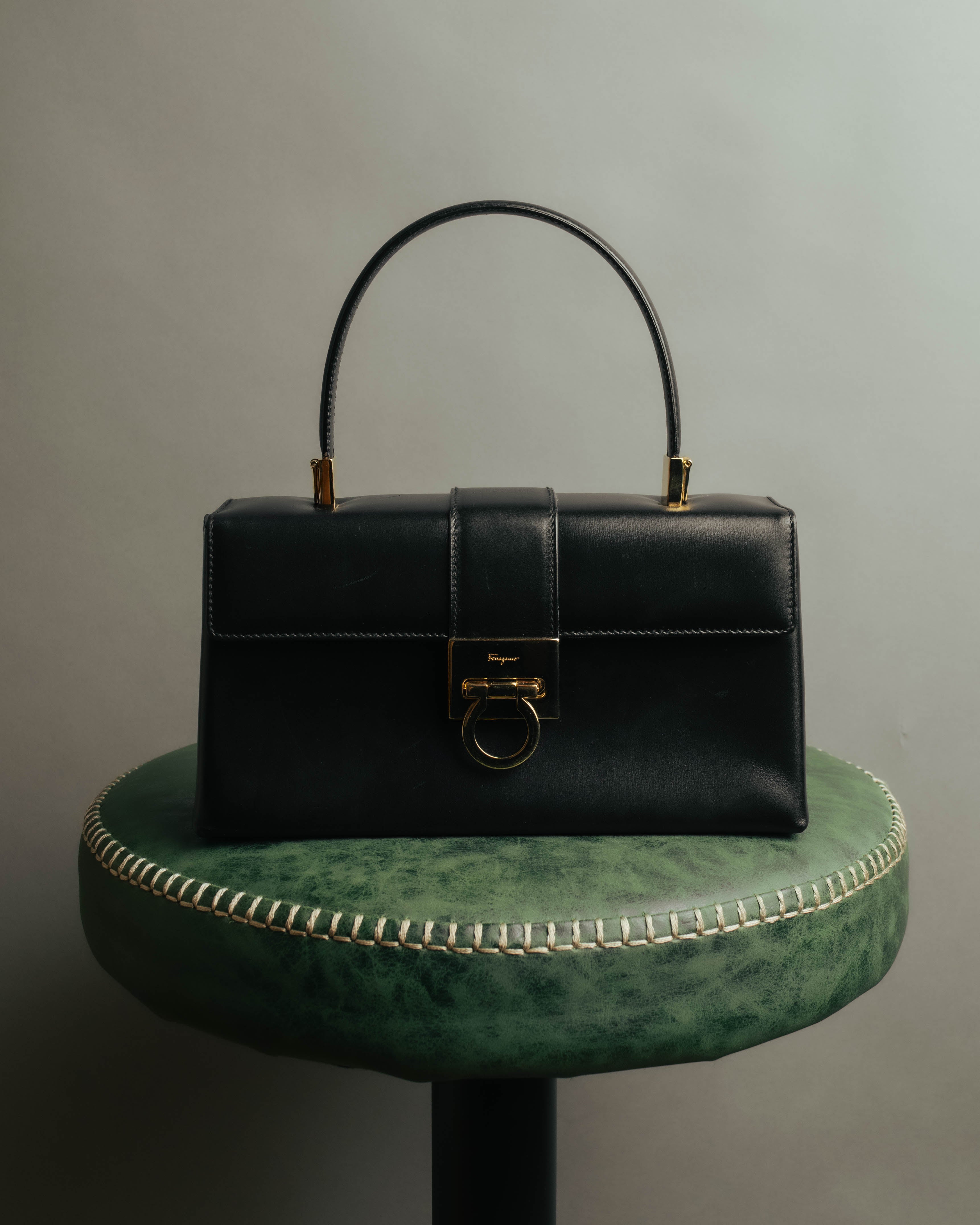 "Salvatore Ferragamo" 90's-00's Structured leather top handle handbag