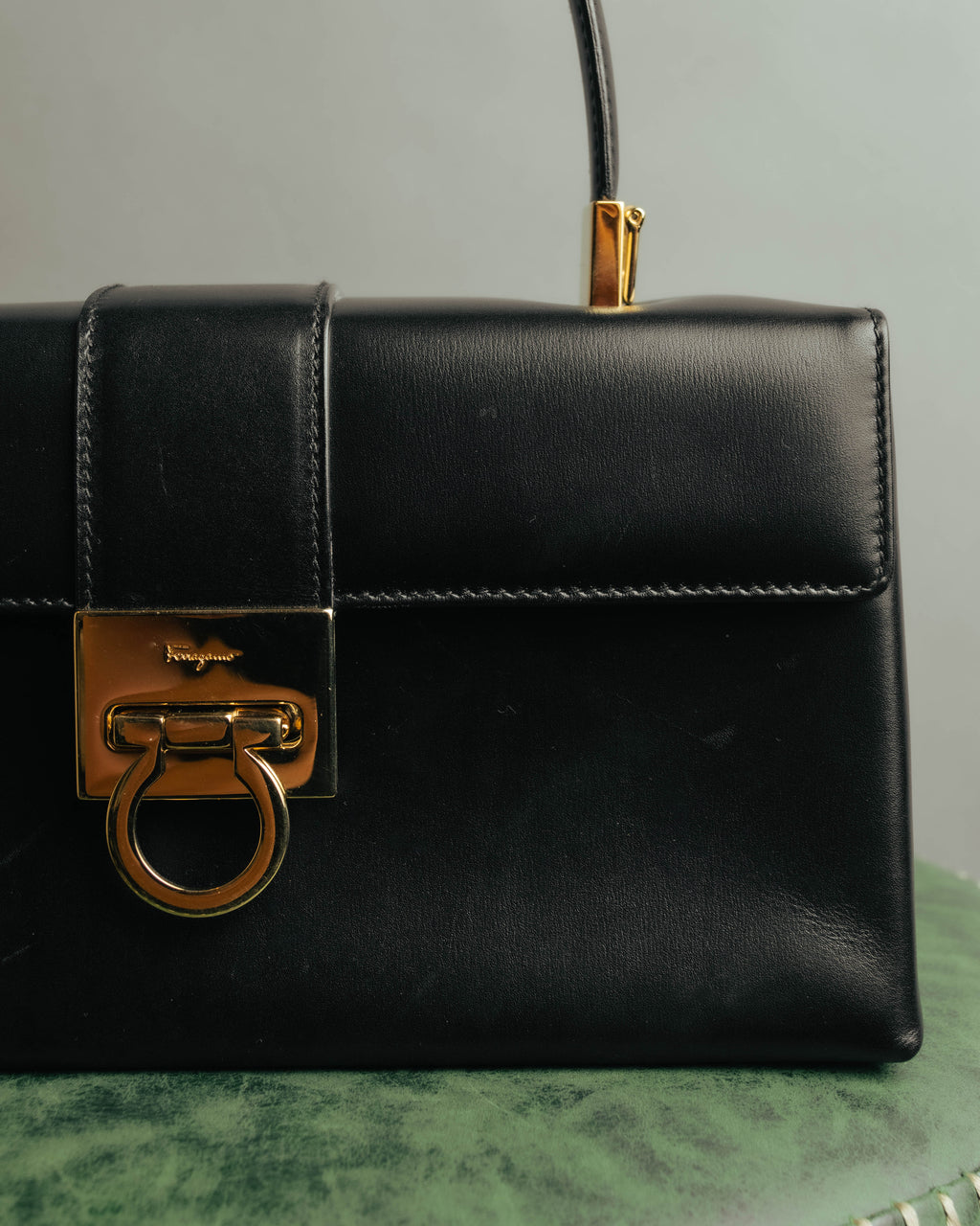 "Salvatore Ferragamo" 90's-00's Structured leather top handle handbag