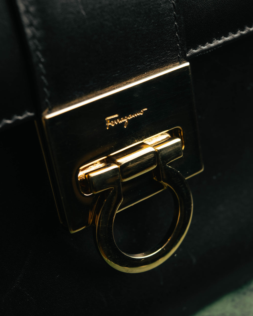 "Salvatore Ferragamo" 90's-00's Structured leather top handle handbag