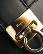 "Salvatore Ferragamo" 90's-00's Structured leather top handle handbag