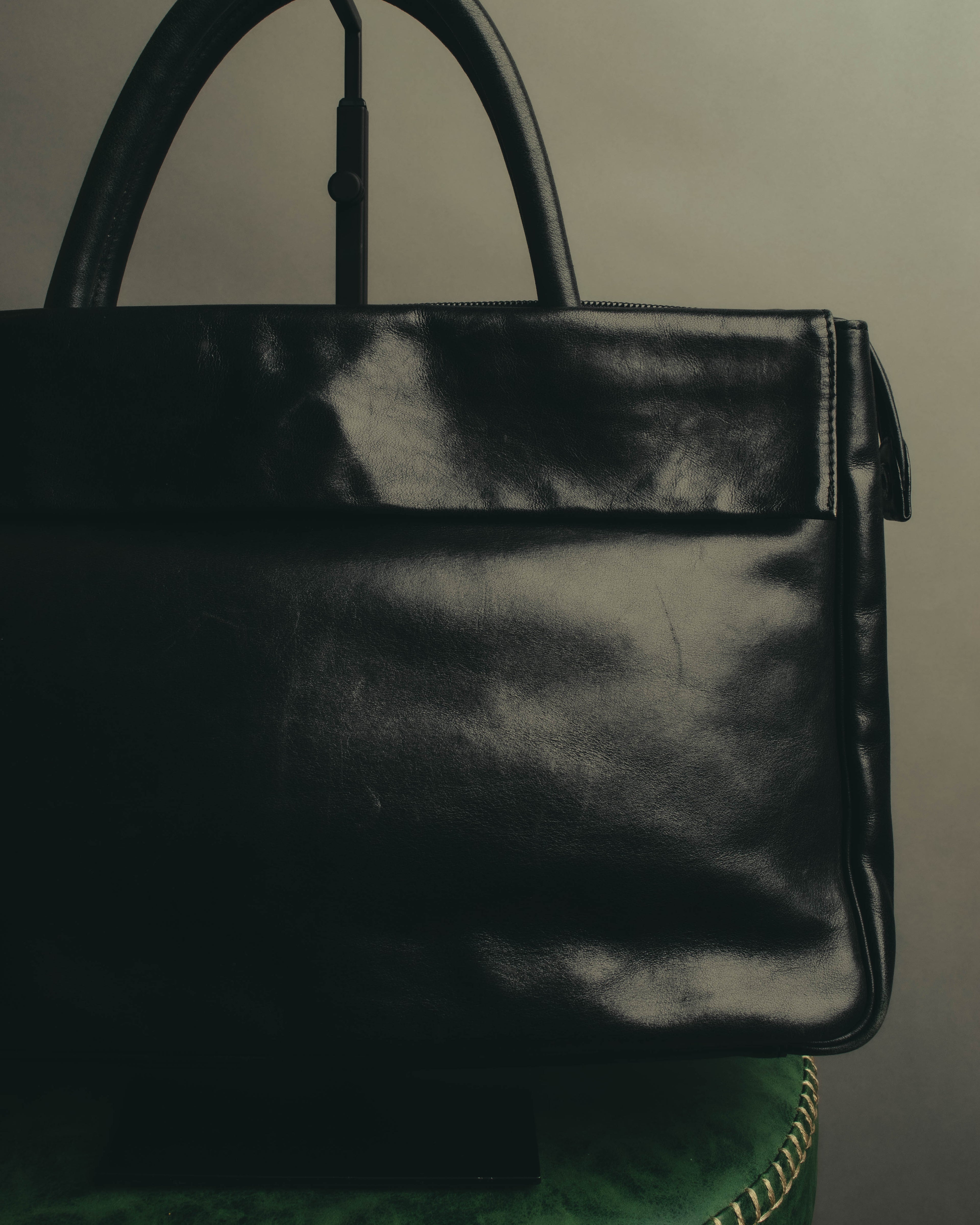 "iM MIYAKE DESIGN STUDIO" 80's-90's Glossy pebbled top handle briefcase