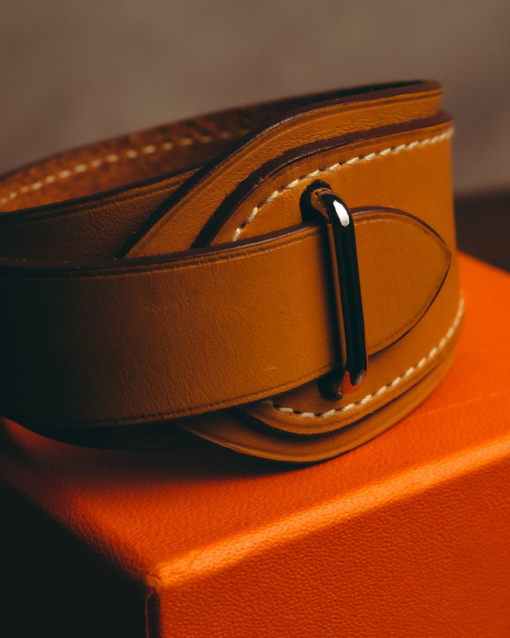 "Hermès" 00's Contrast stitched leather cuff bracelet