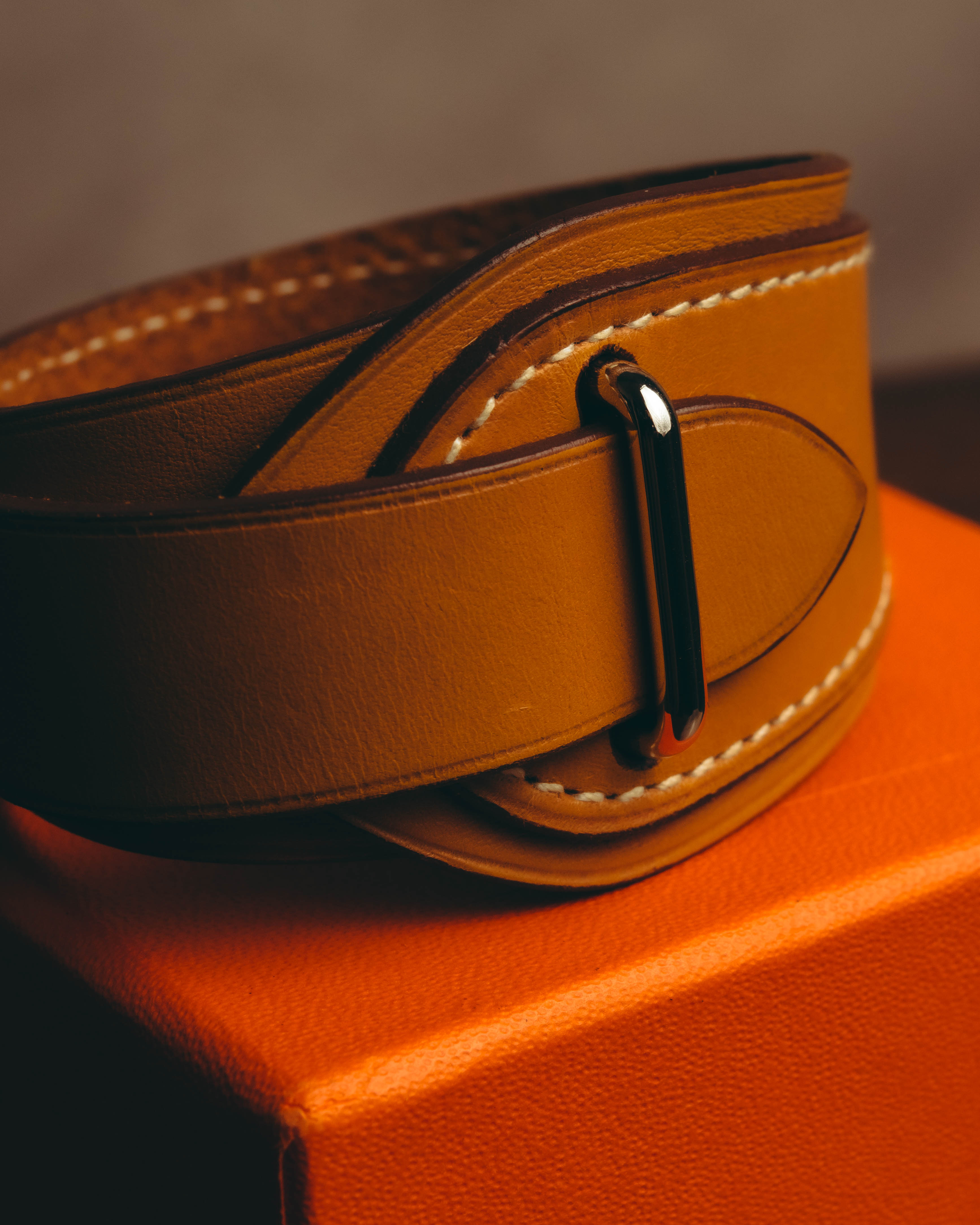 "Hermès" 00's Contrast stitched leather cuff bracelet