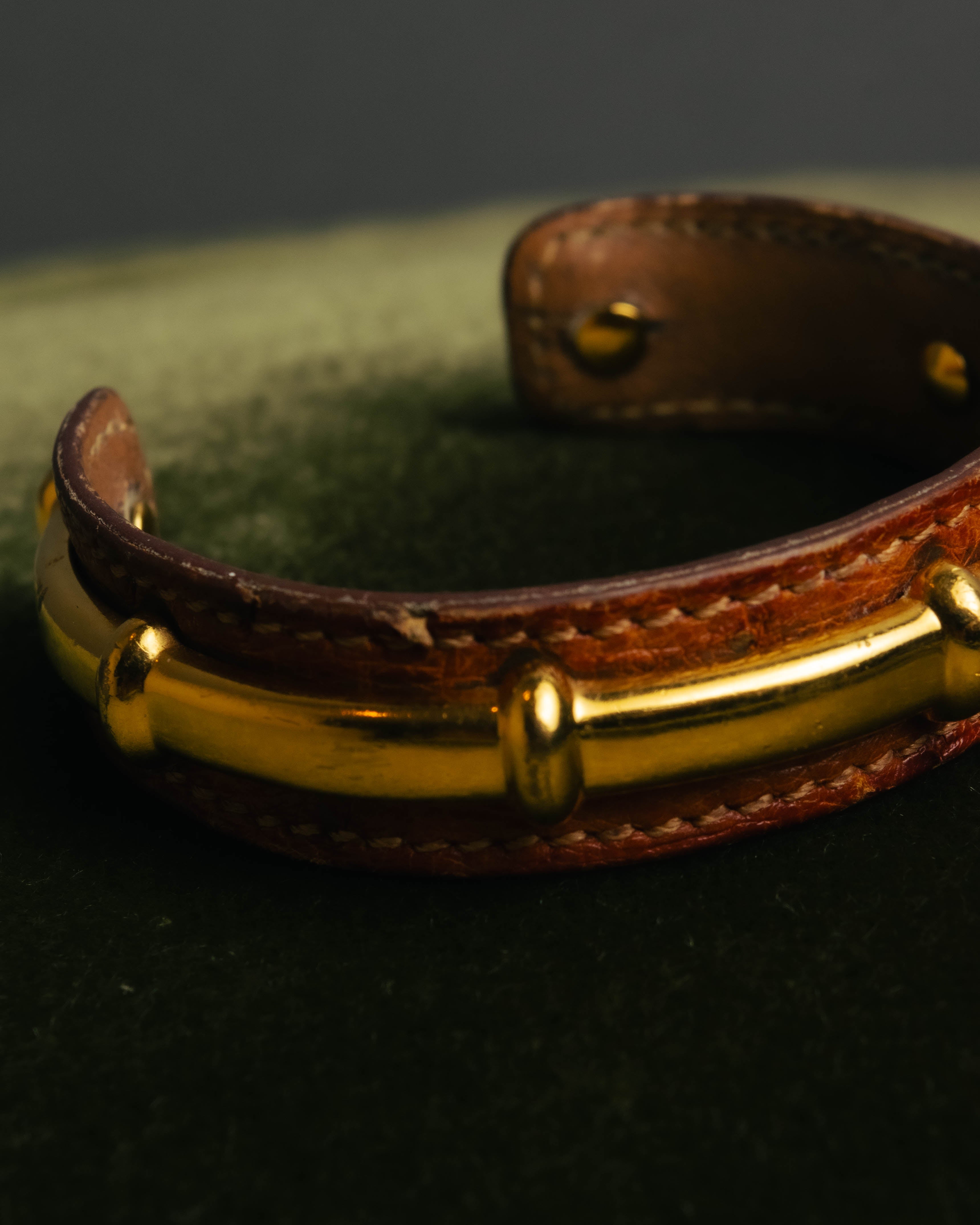 “HERMÈS” 90’s-00’s Agatha leather bracelet
