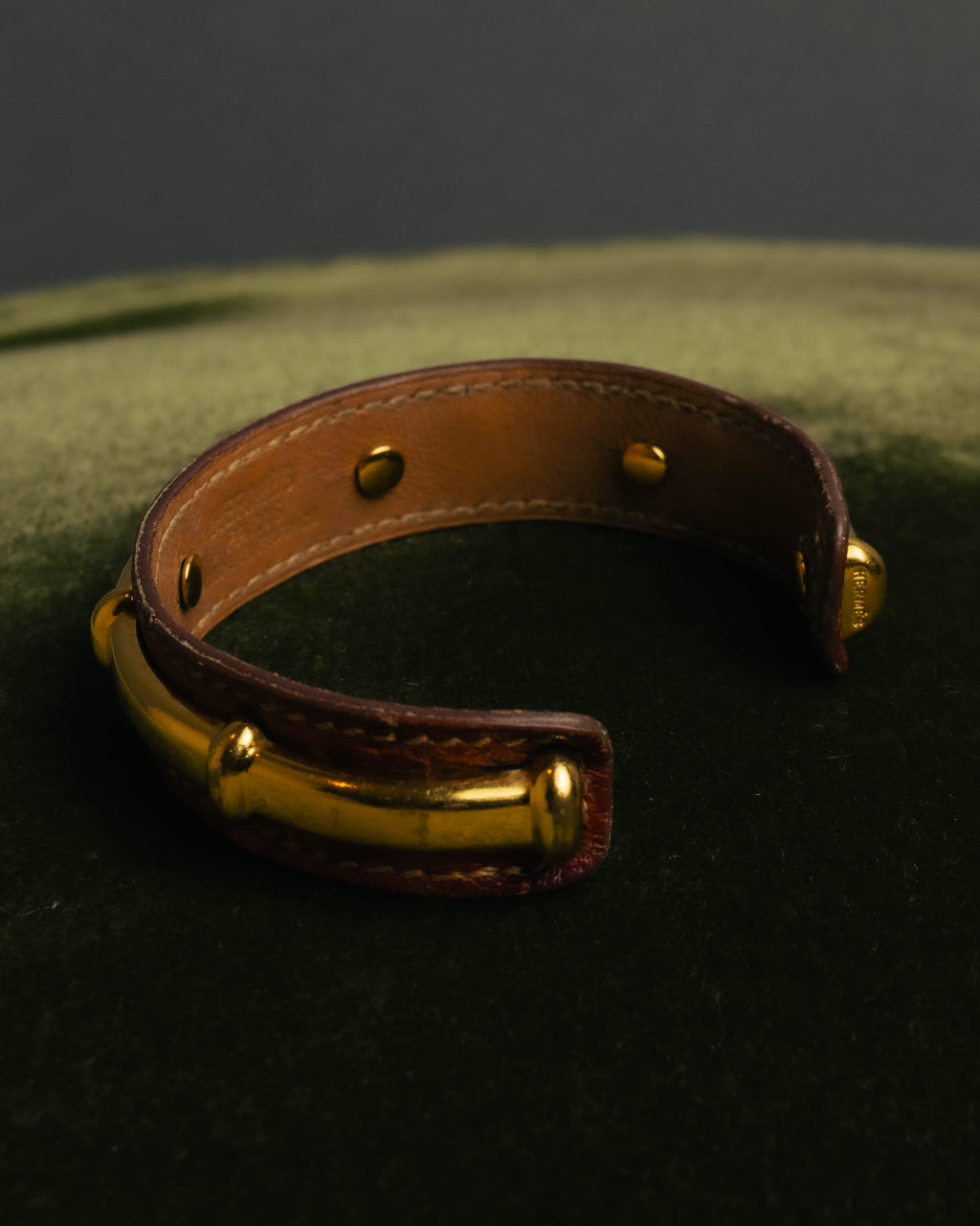 “HERMÈS” 90’s-00’s Agatha leather bracelet