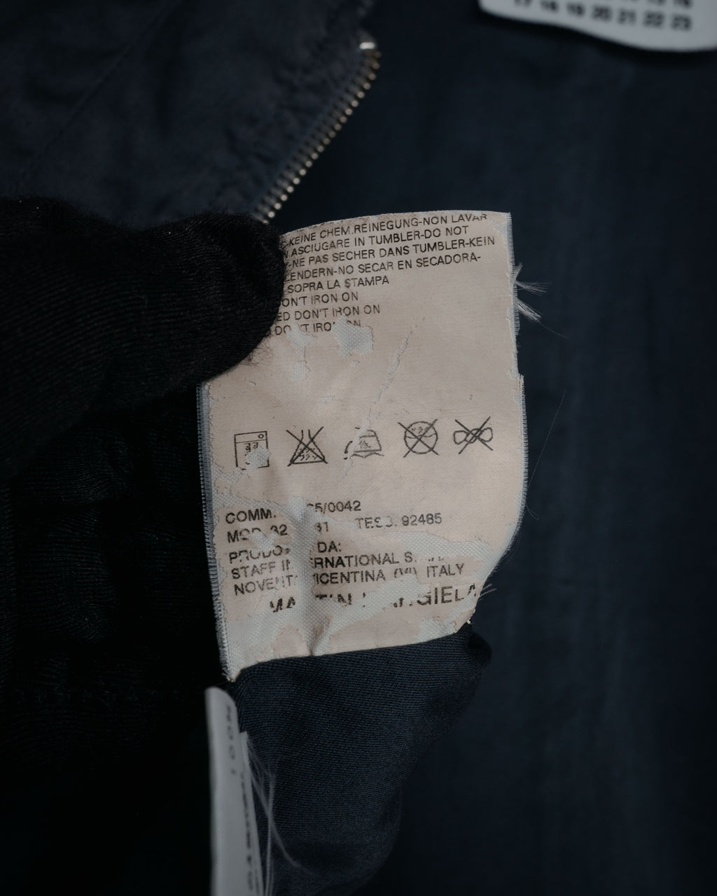 –SPECIAL– “Maison Martin Margiela” 2000’s 6 pockets garment dyed bomber jacket