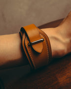 "Hermès" 00's Contrast stitched leather cuff bracelet