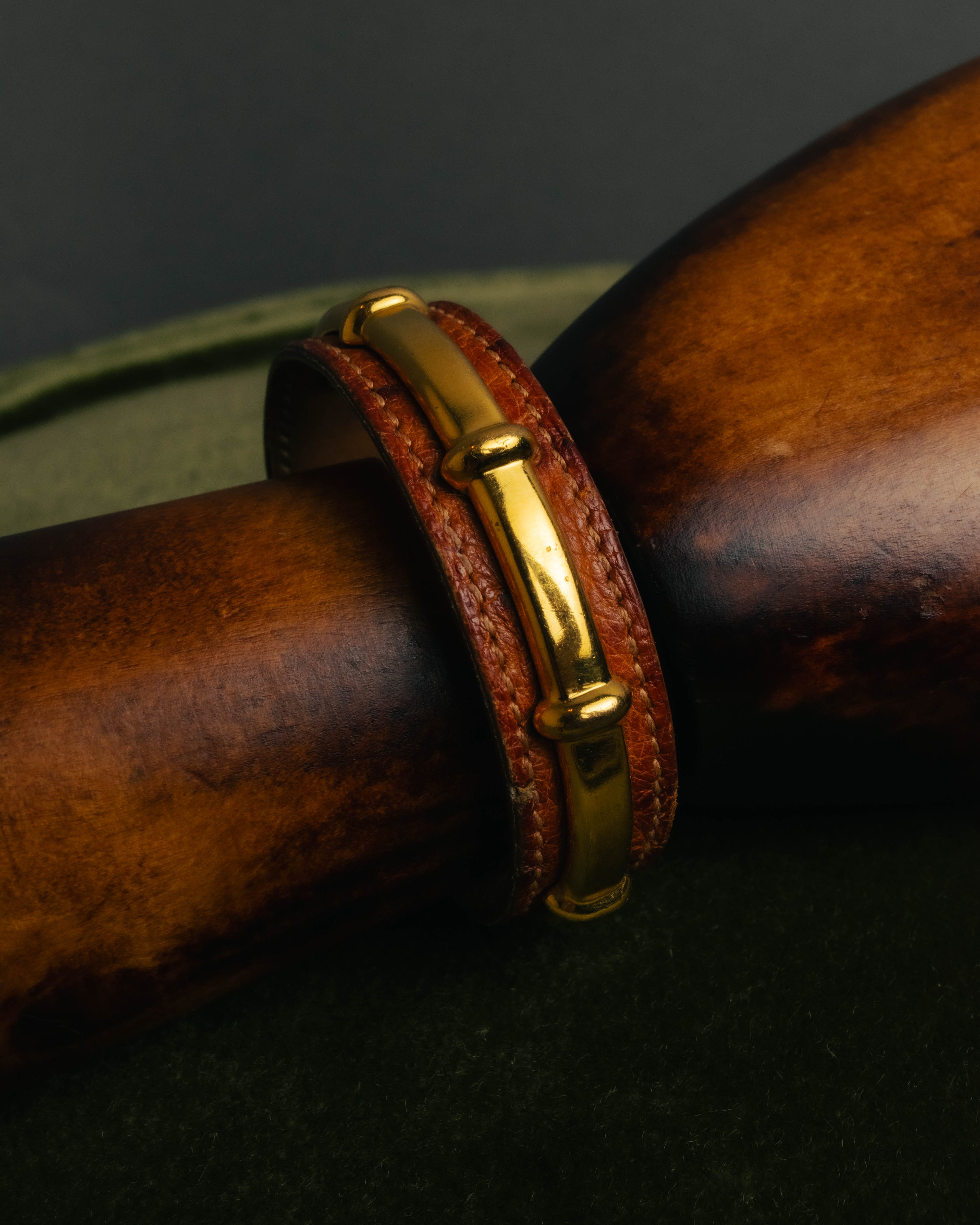 “HERMÈS” 90’s-00’s Agatha leather bracelet