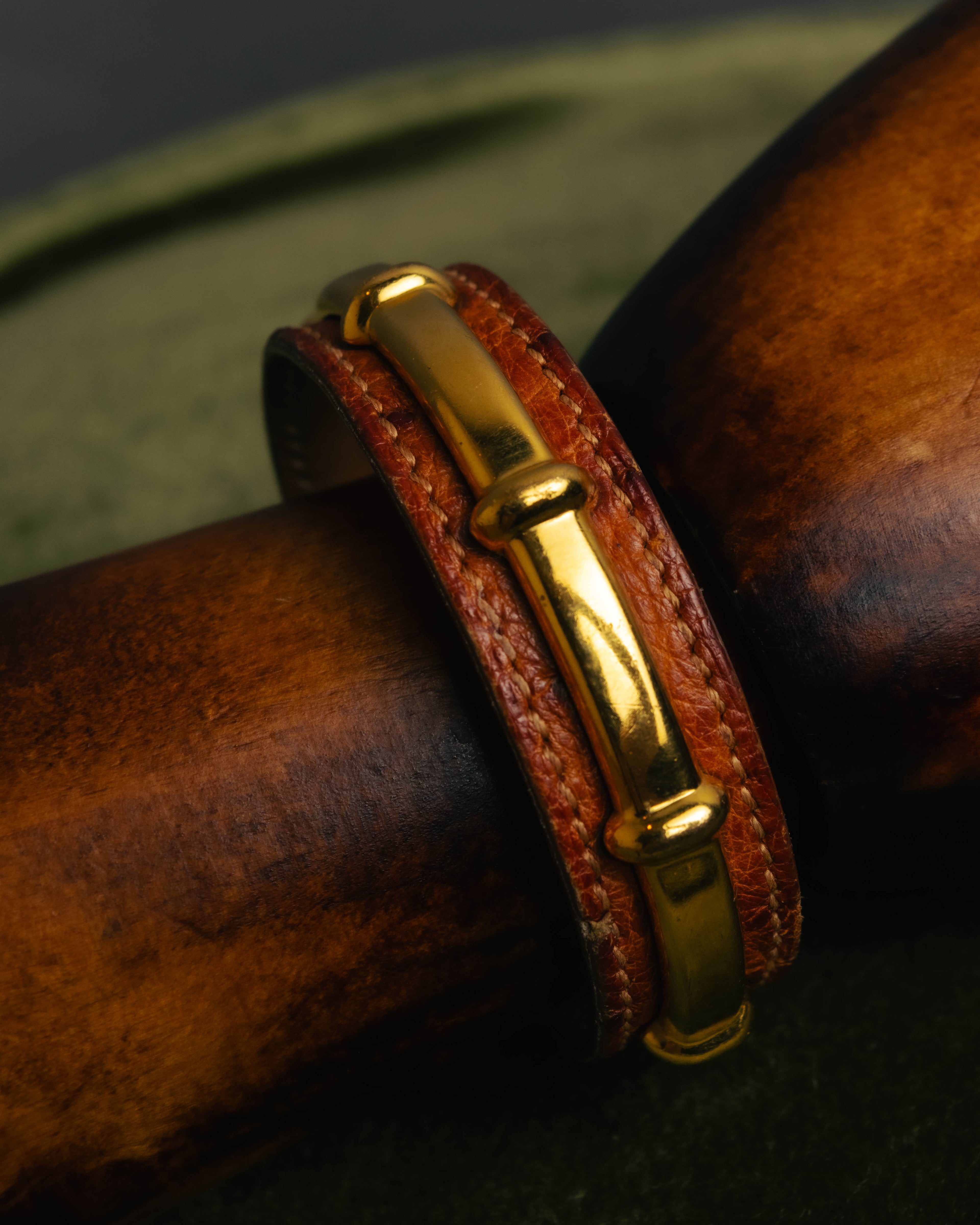 “HERMÈS” 90’s-00’s Agatha leather bracelet