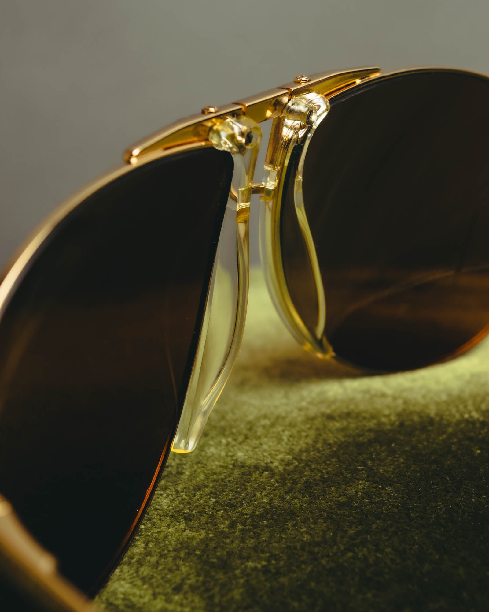 “Dolce&Gabbana” 00’s-10’s Gold metal aviator sunglasses