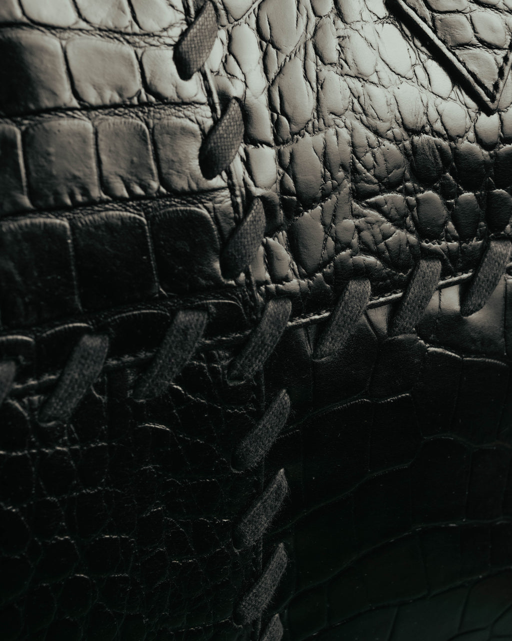"Yves Saint Laurent" 90's-00's Glossy croc embossed bowler bag