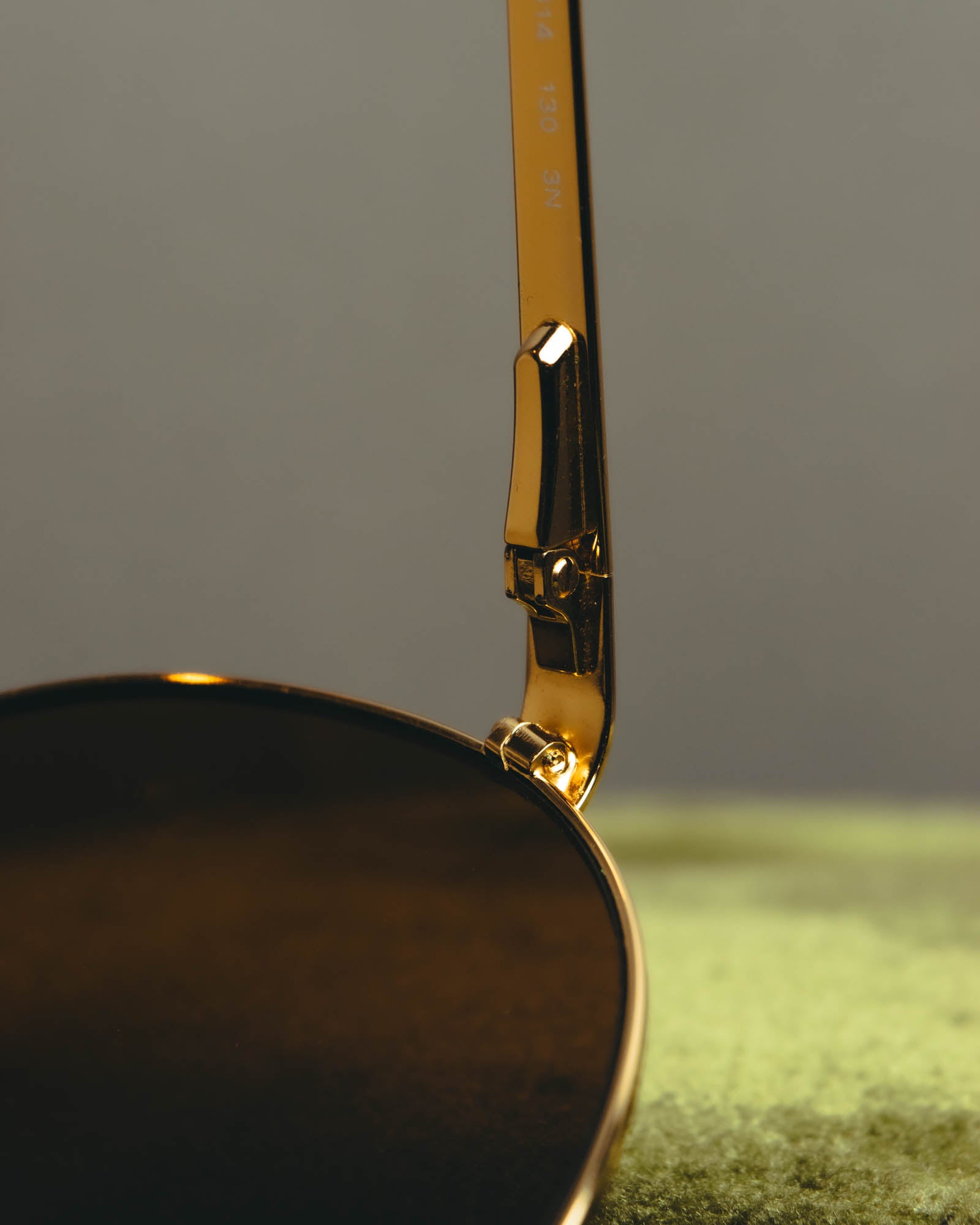 “Dolce&Gabbana” 00’s-10’s Gold metal aviator sunglasses