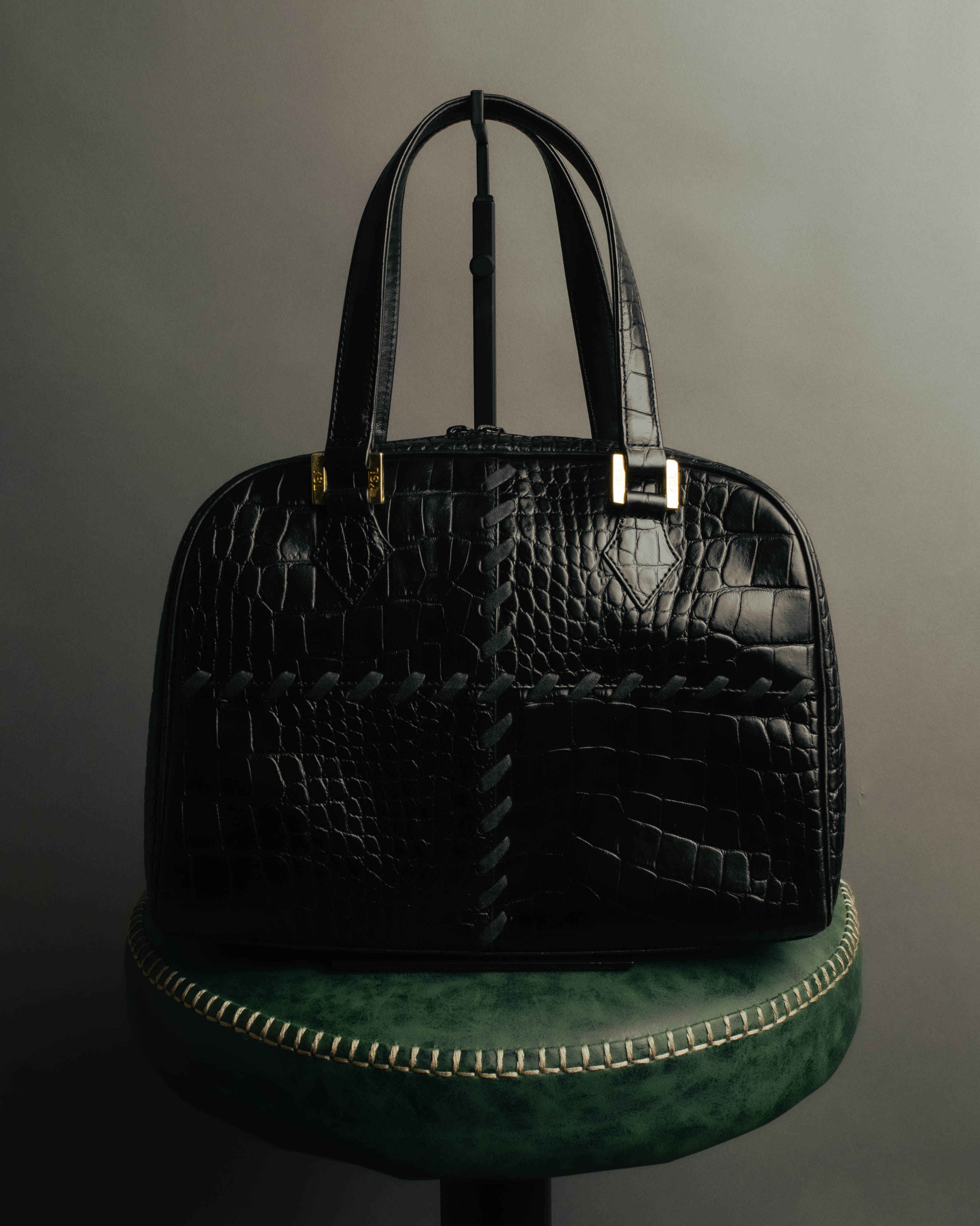 "Yves Saint Laurent" 90's-00's Glossy croc embossed bowler bag