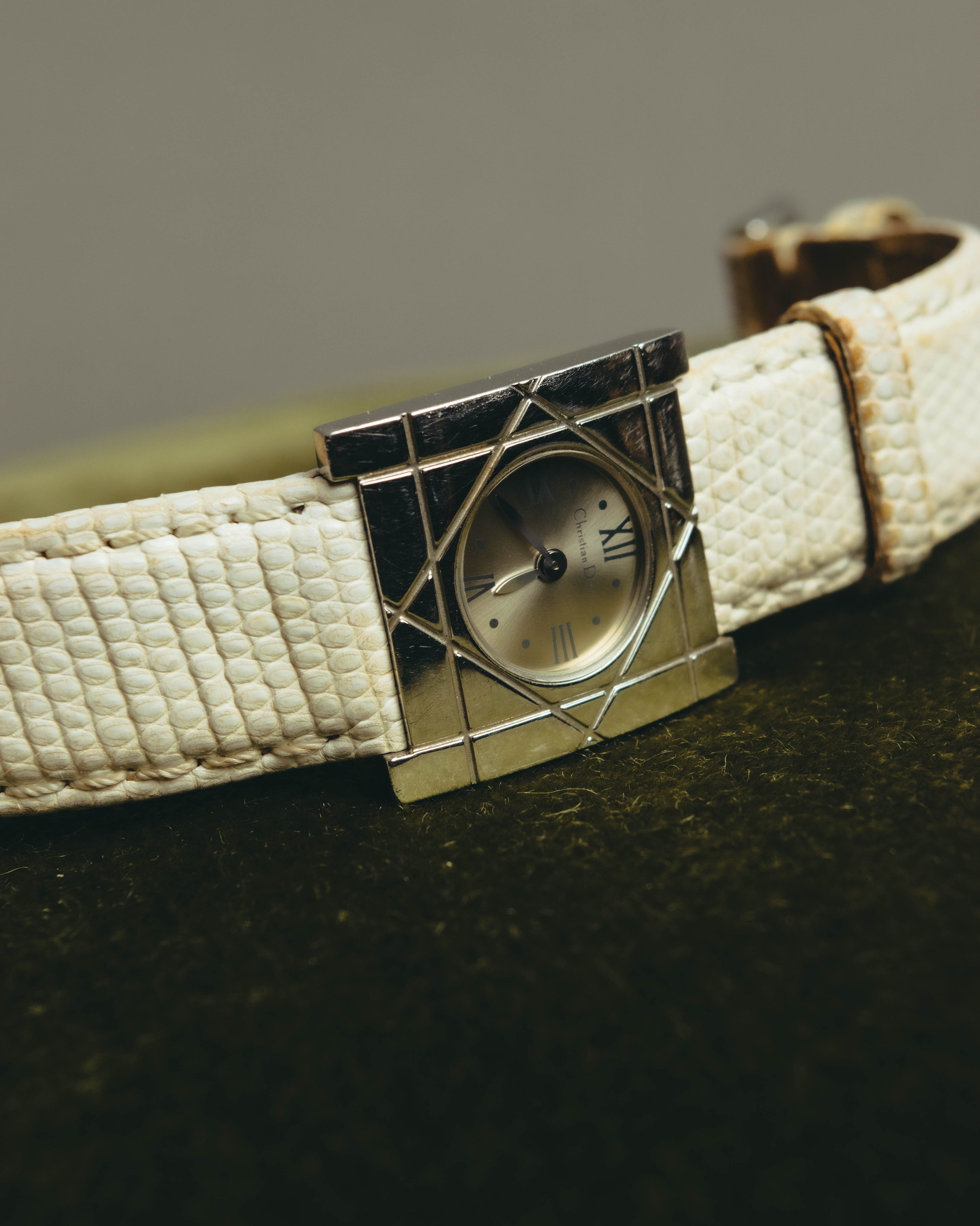 "Christian Dior" 90's-00's Elegant square dress watch