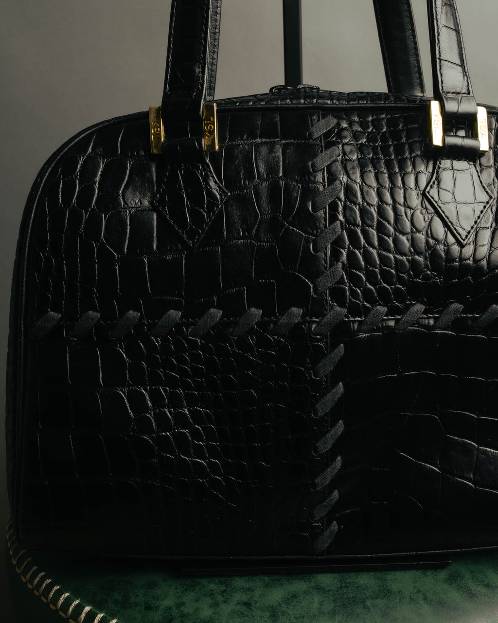 "Yves Saint Laurent" 90's-00's Glossy croc embossed bowler bag