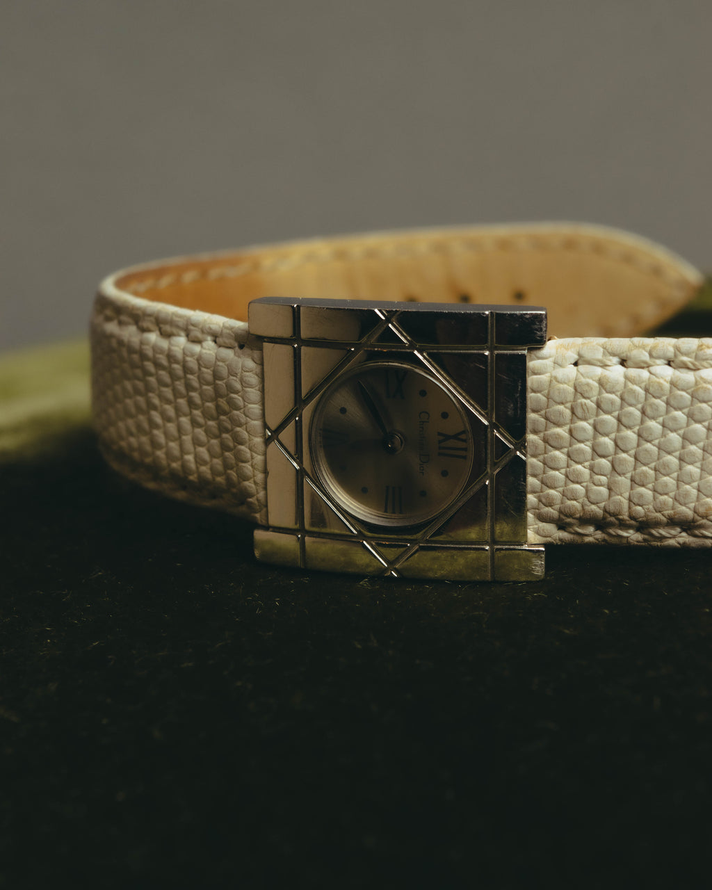 "Christian Dior" 90's-00's Elegant square dress watch