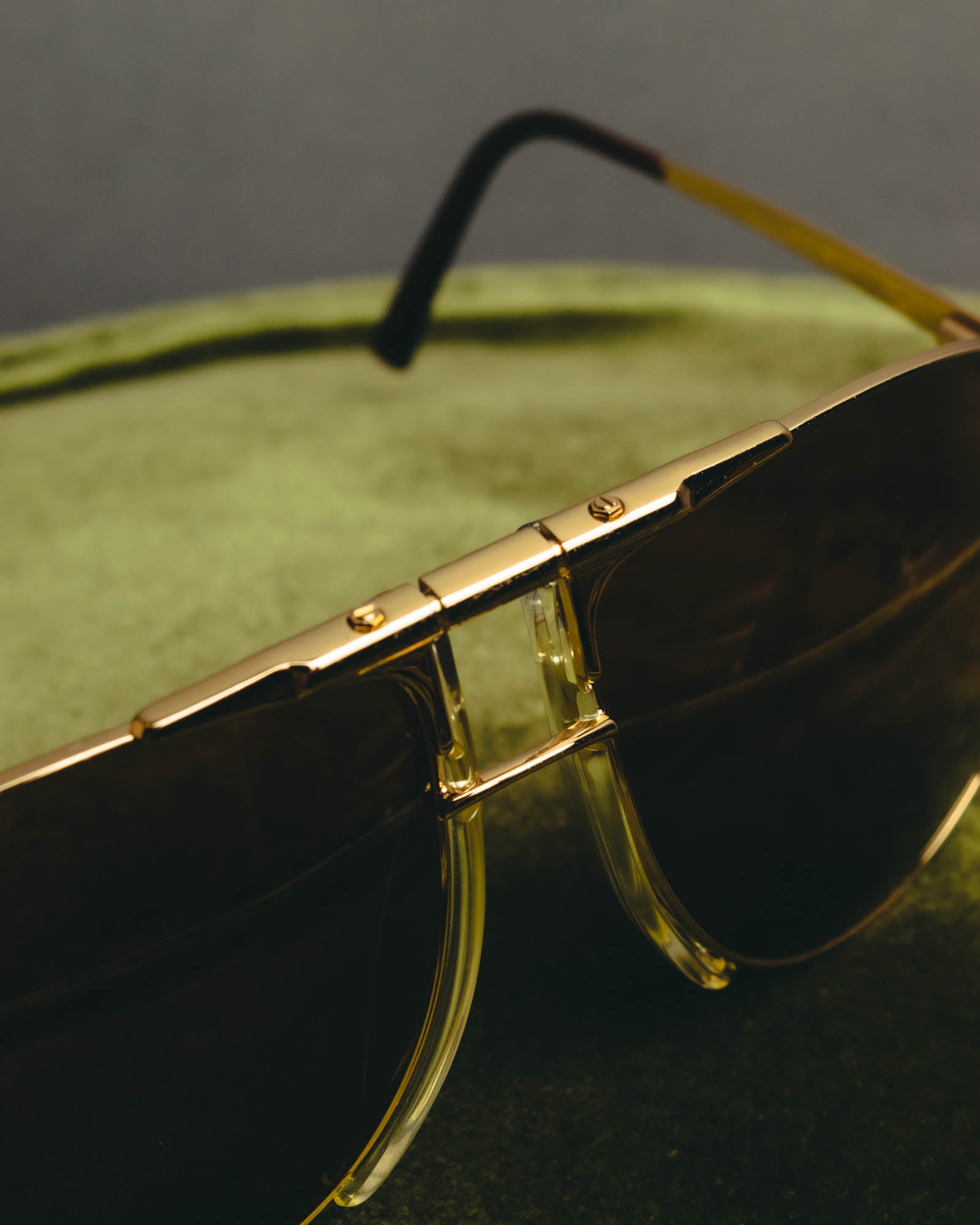 “Dolce&Gabbana” 00’s-10’s Gold metal aviator sunglasses