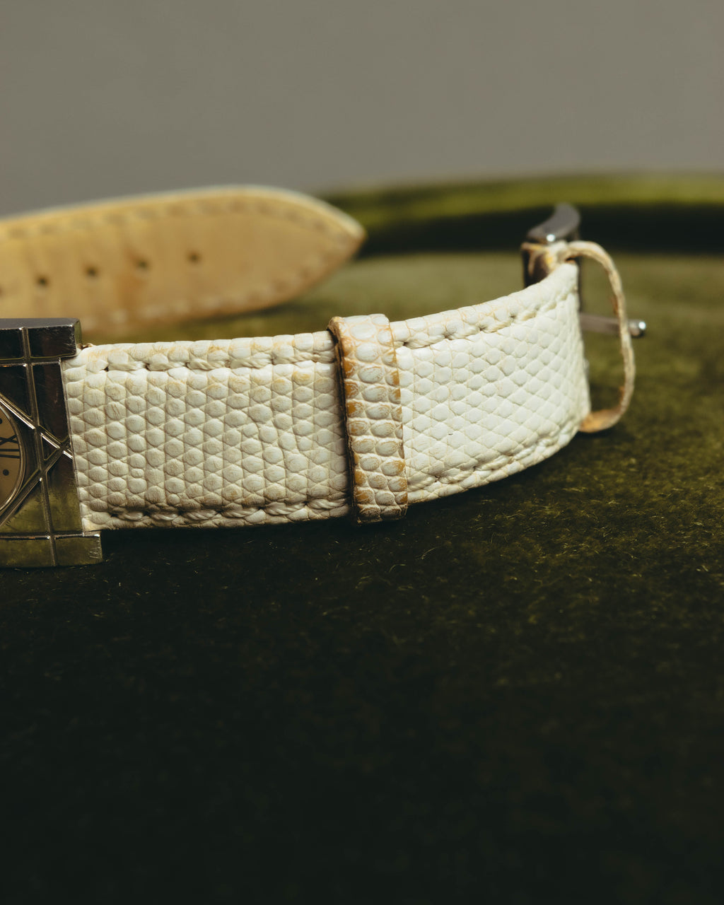"Christian Dior" 90's-00's Elegant square dress watch