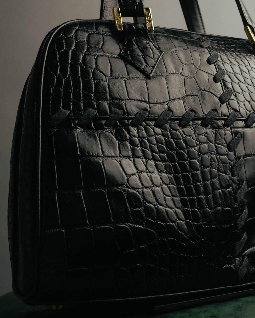 "Yves Saint Laurent" 90's-00's Glossy croc embossed bowler bag