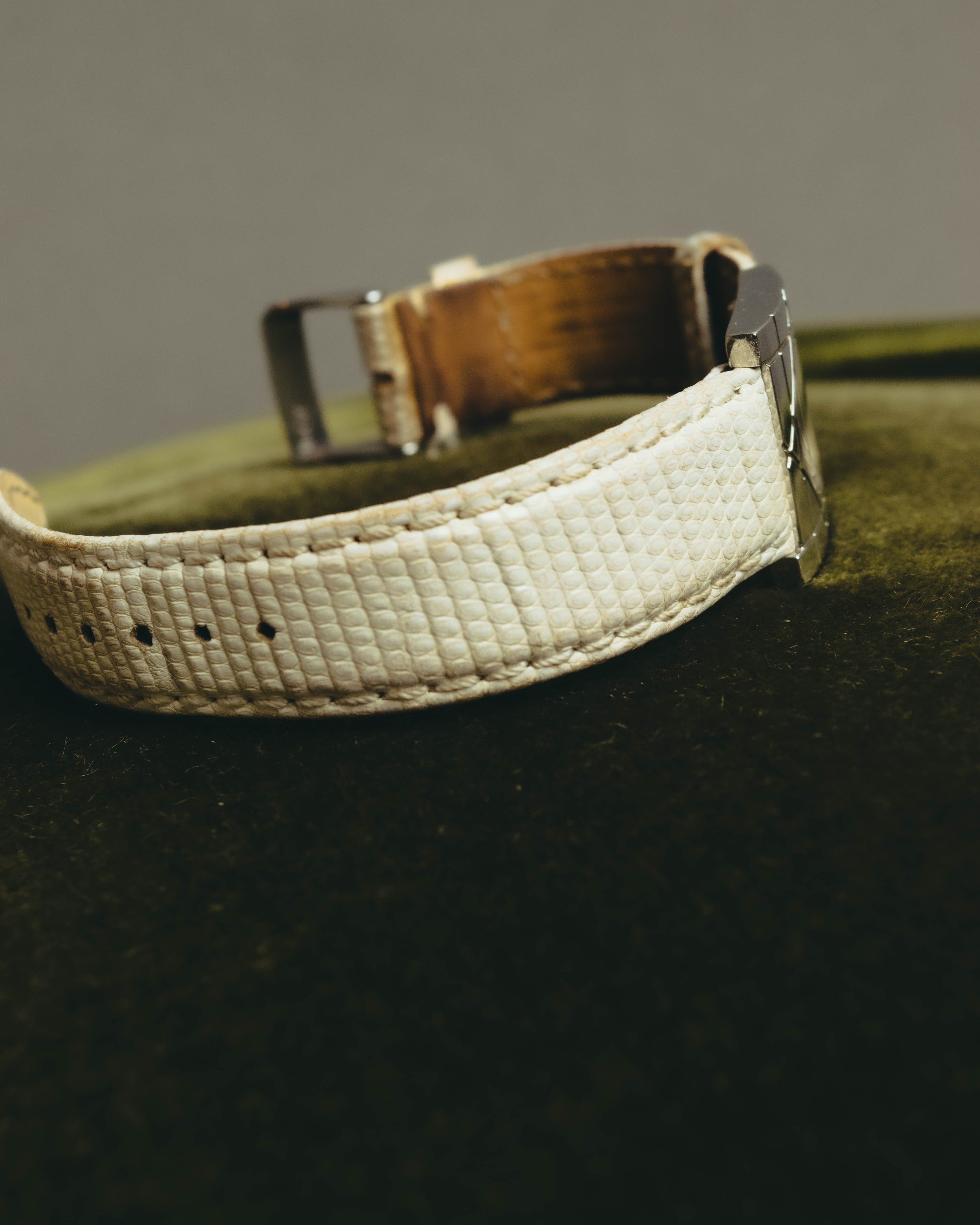 "Christian Dior" 90's-00's Elegant square dress watch