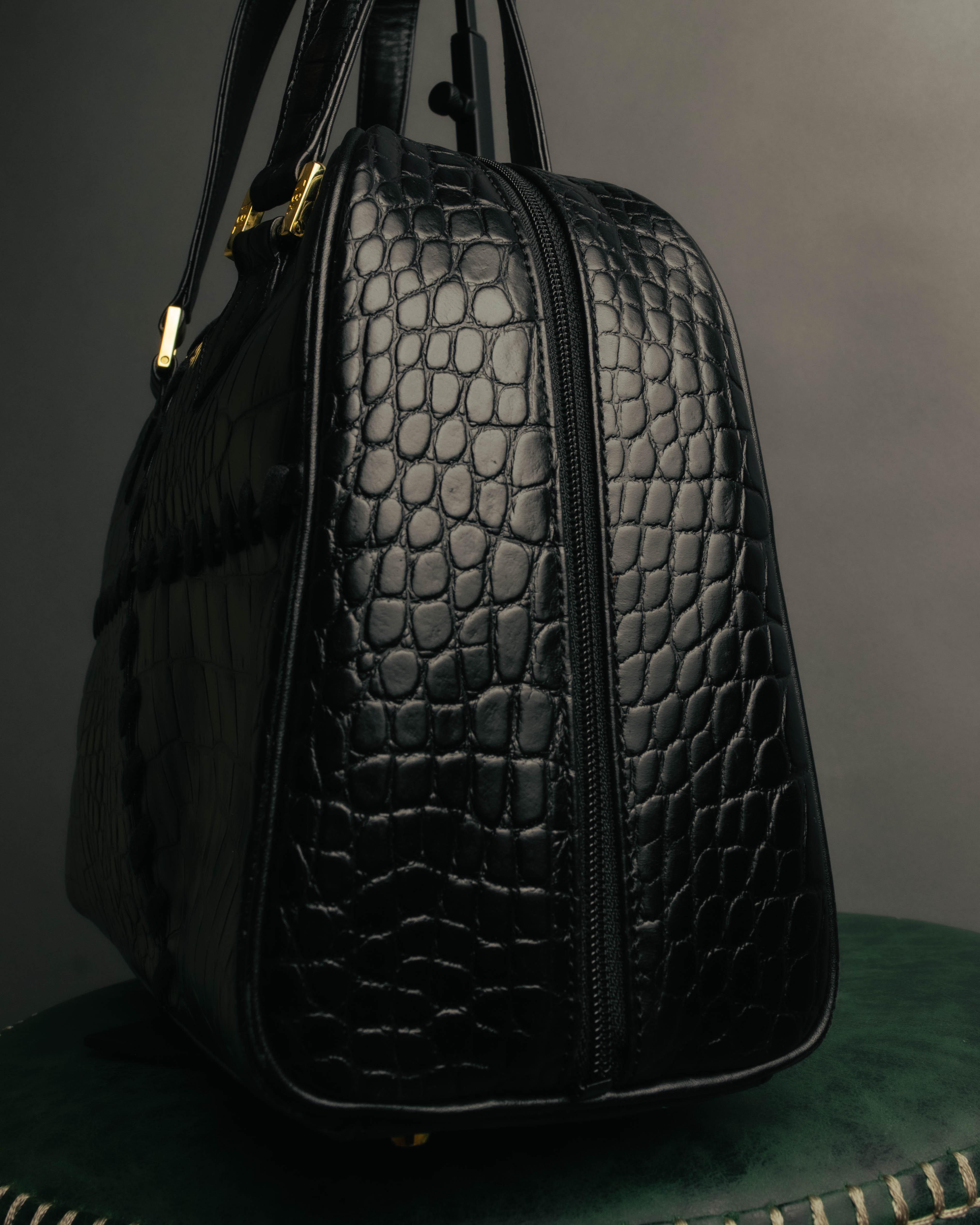 "Yves Saint Laurent" 90's-00's Glossy croc embossed bowler bag