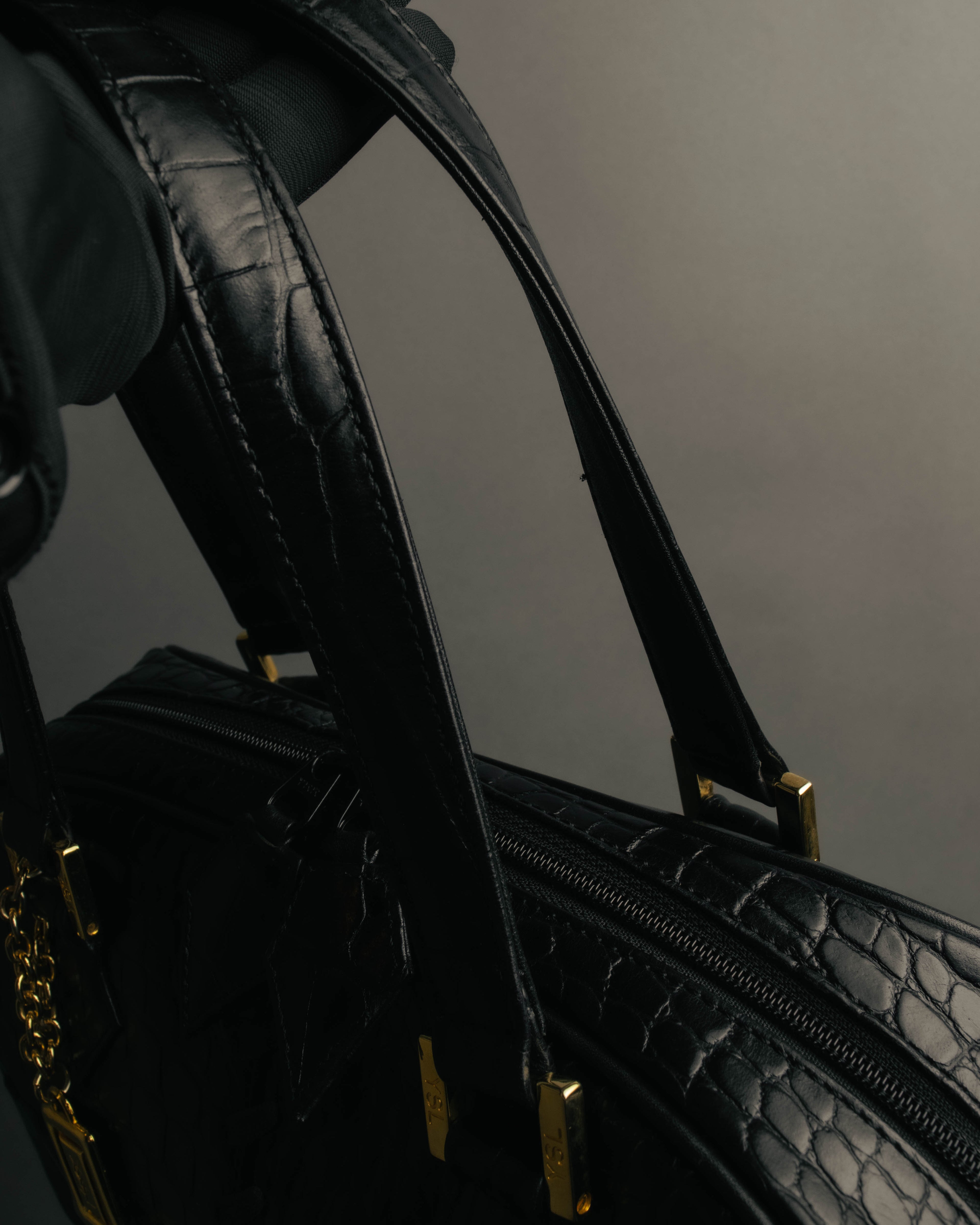 "Yves Saint Laurent" 90's-00's Glossy croc embossed bowler bag