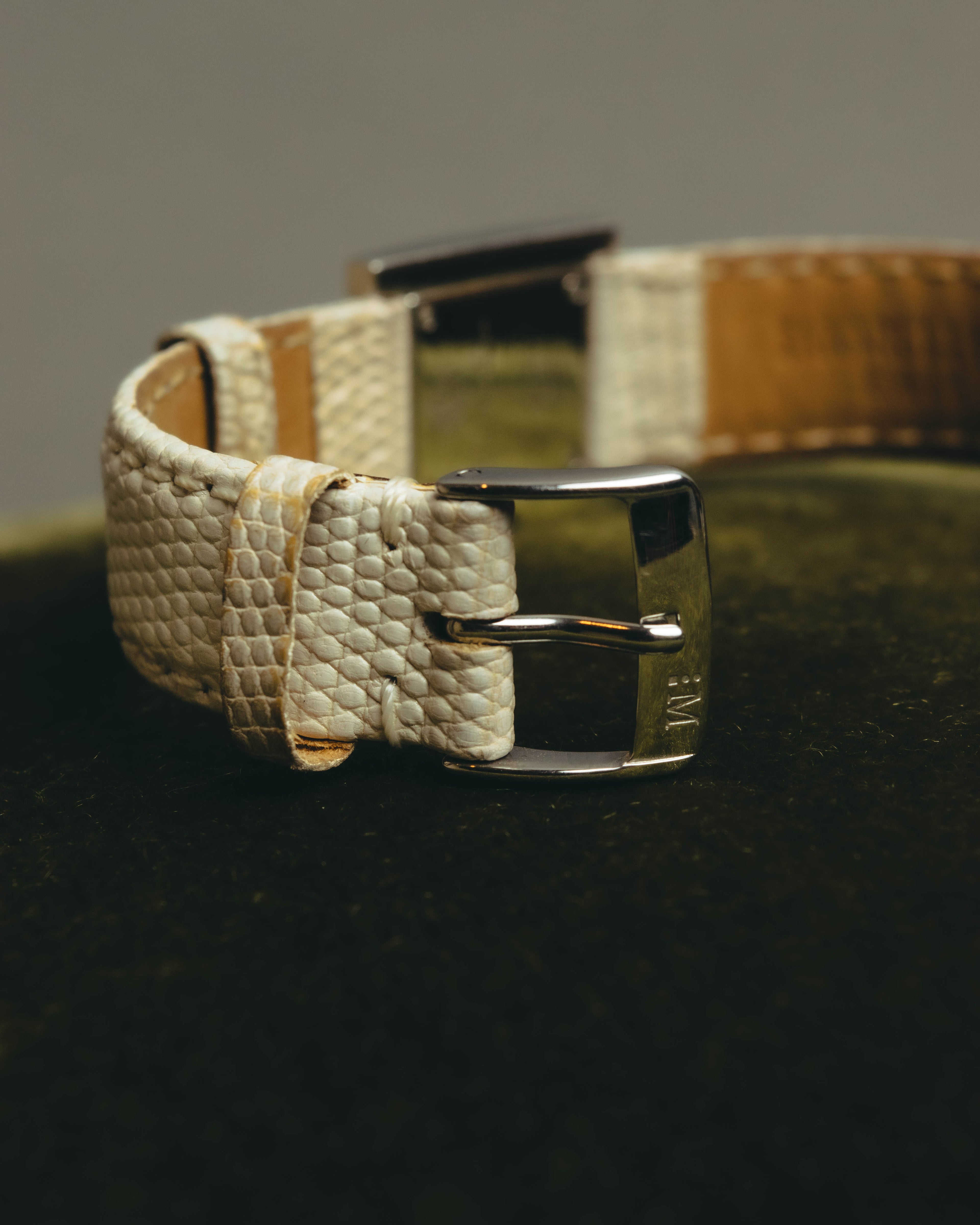 "Christian Dior" 90's-00's Elegant square dress watch