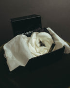 “CHANEL” 90’s-00’s White camellia fabric brooch